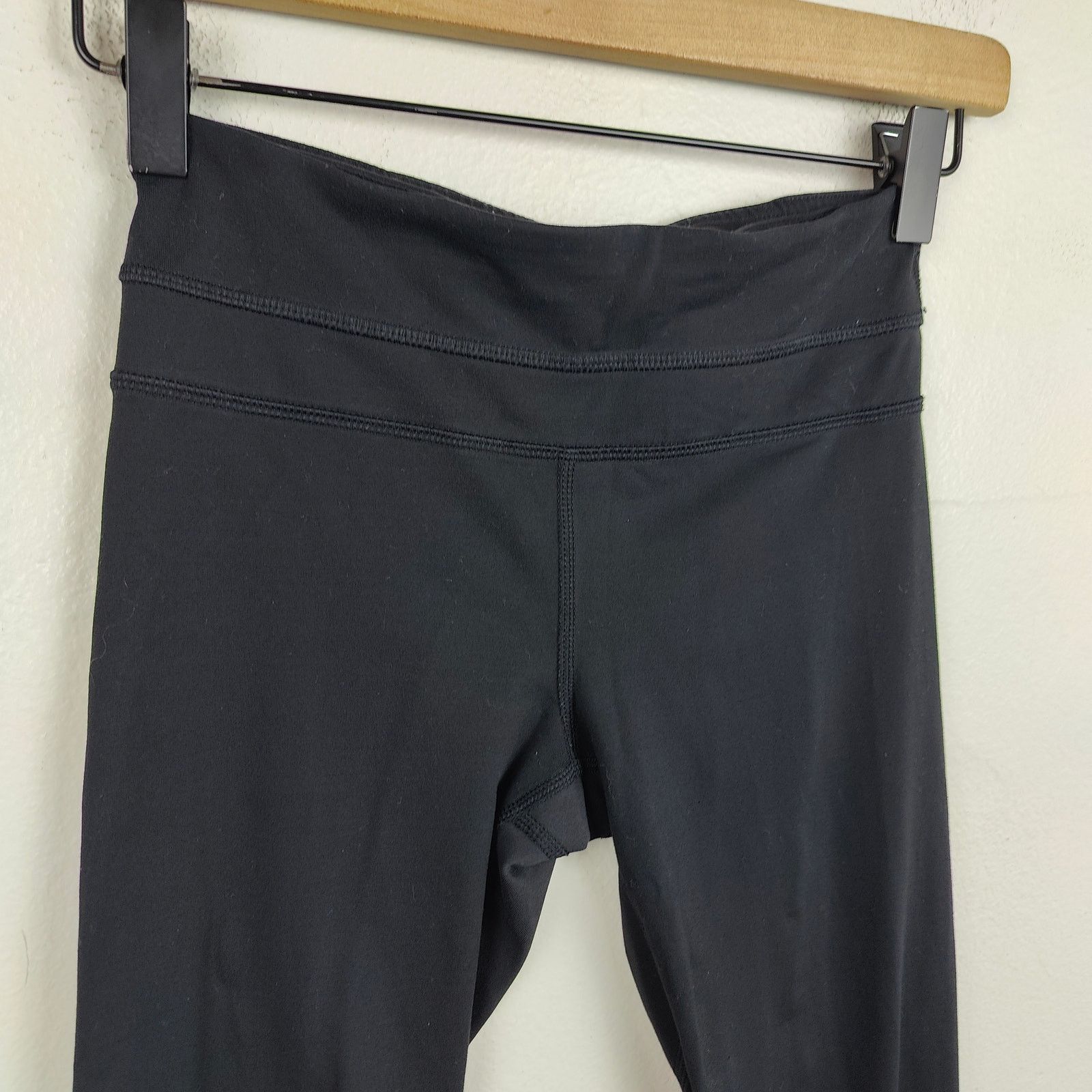 Lululemon Lululemon Crop Leggings Womens 2 Running Lightweight Size 26" / US 2 / IT 38 - 2 Thumbnail