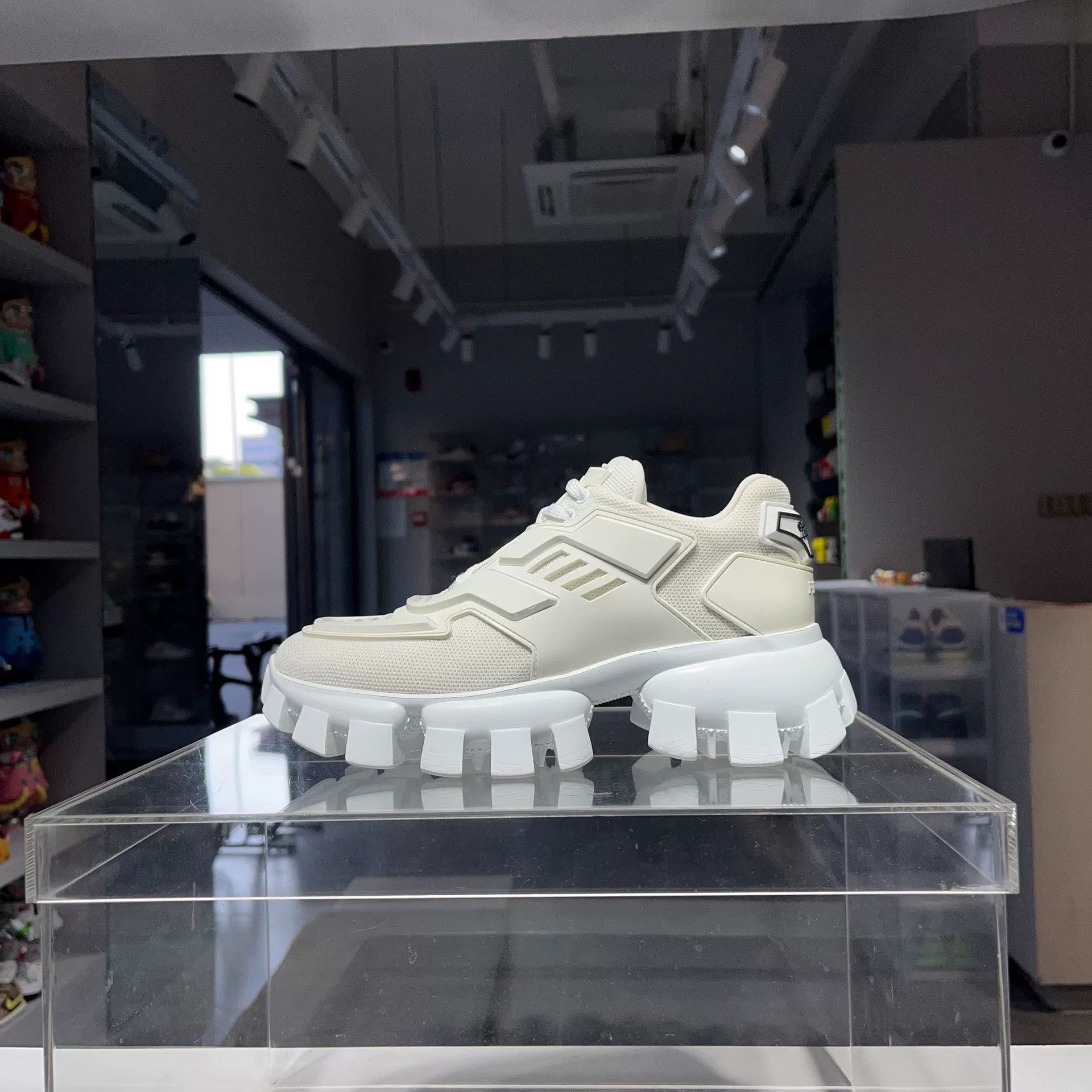Prada Prada White Lowtop Sneakers it_34-5 Women Size US 4.5 / IT 34.5 - 1 Thumbnail
