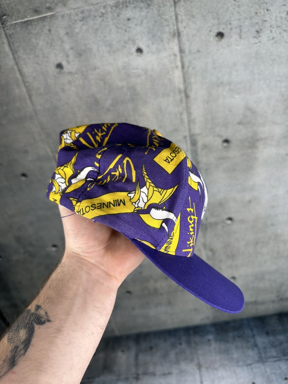 NFL × Vintage Minessota Vikings Vintage Snapback Cap Hat NFL Size ONE SIZE - 2 Thumbnail