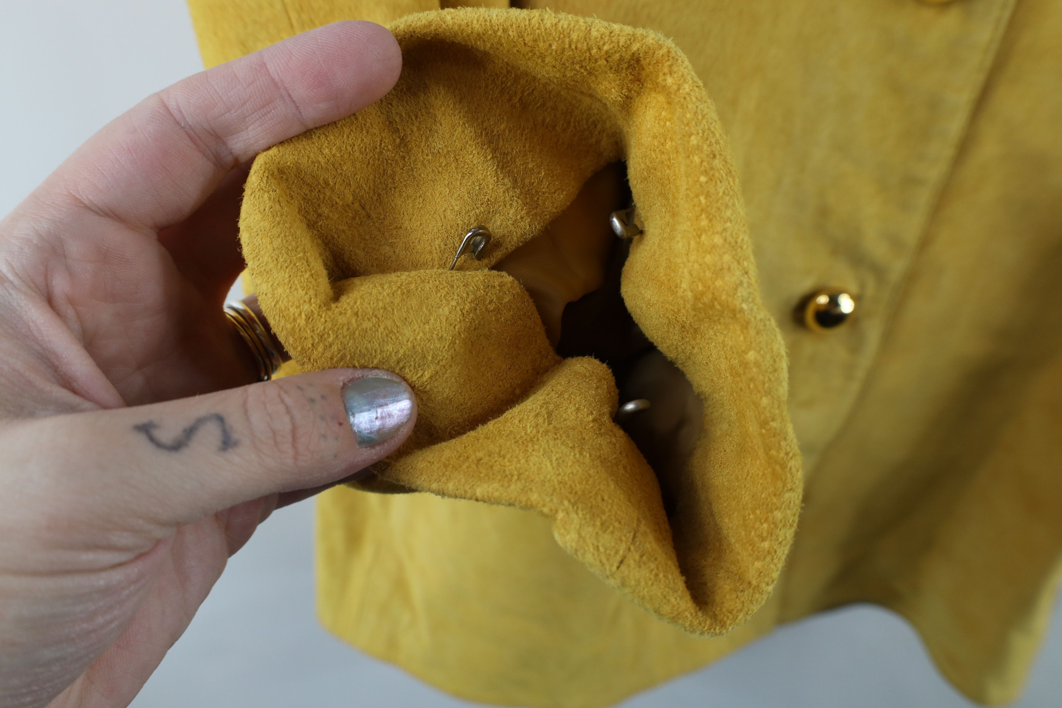 Vintage Vintage 90s Rockabilly Suede Leather Western Jacket Yellow Size L / US 10 / IT 46 - 6 Thumbnail
