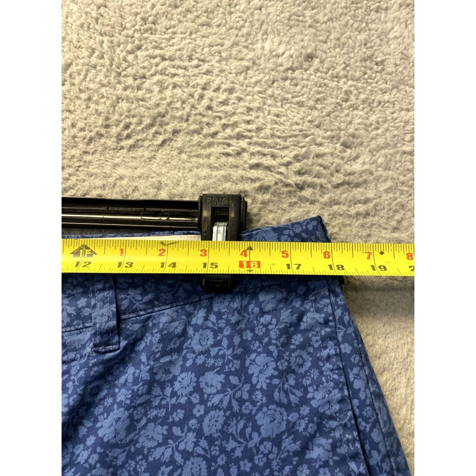 J.Crew J.CREW Men Shorts Size 35 Blue Chino Flower Pockets Flat Front Button 7 Inseam Regular Mens Size US 35 - 4 Thumbnail