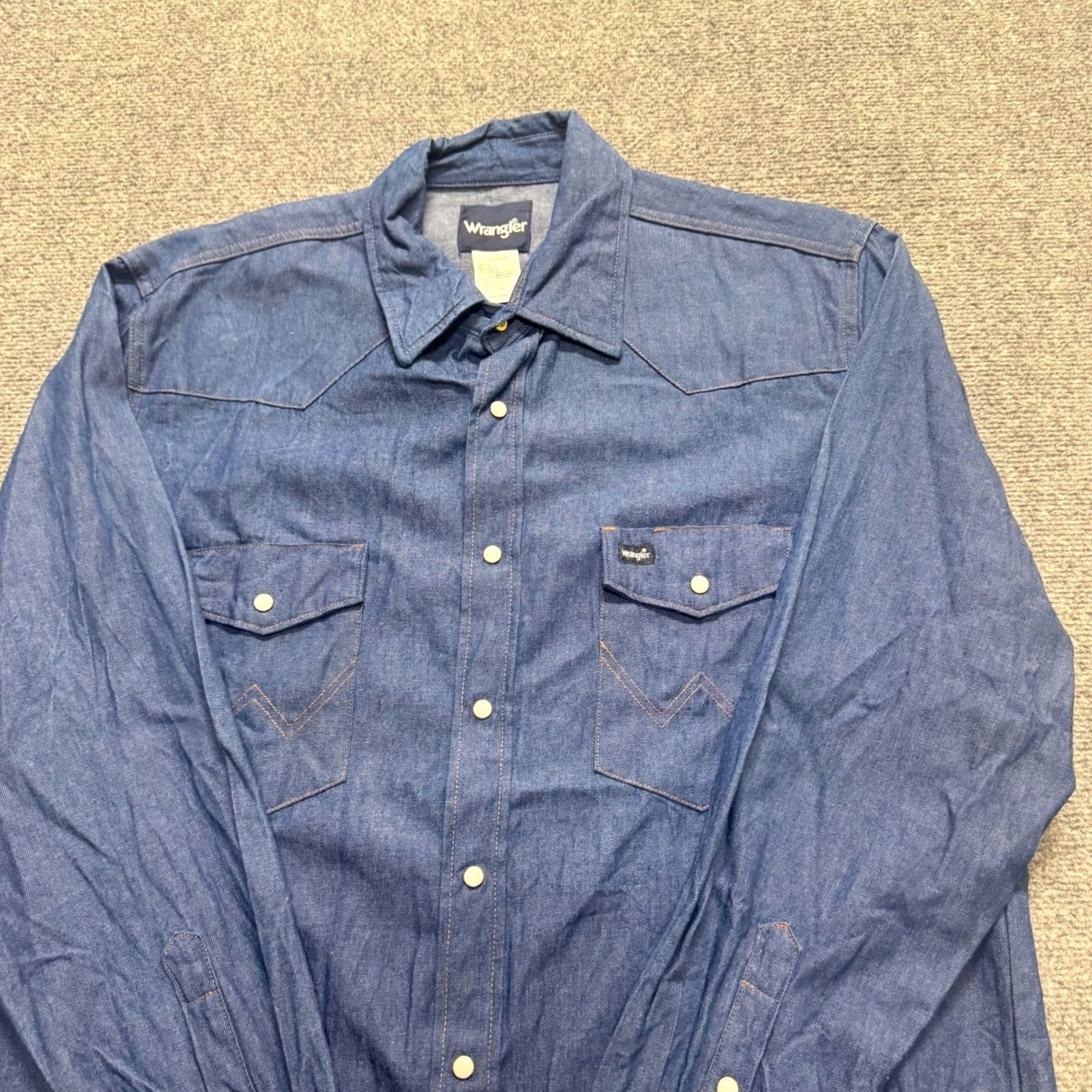 Wrangler VINTAGE Wrangler Dress Shirt Men's XL Western Cotton Pearl Snap Cowboy Blue Mens XL Blue Wrangler Dress Shirt Size 46R - 7 Thumbnail