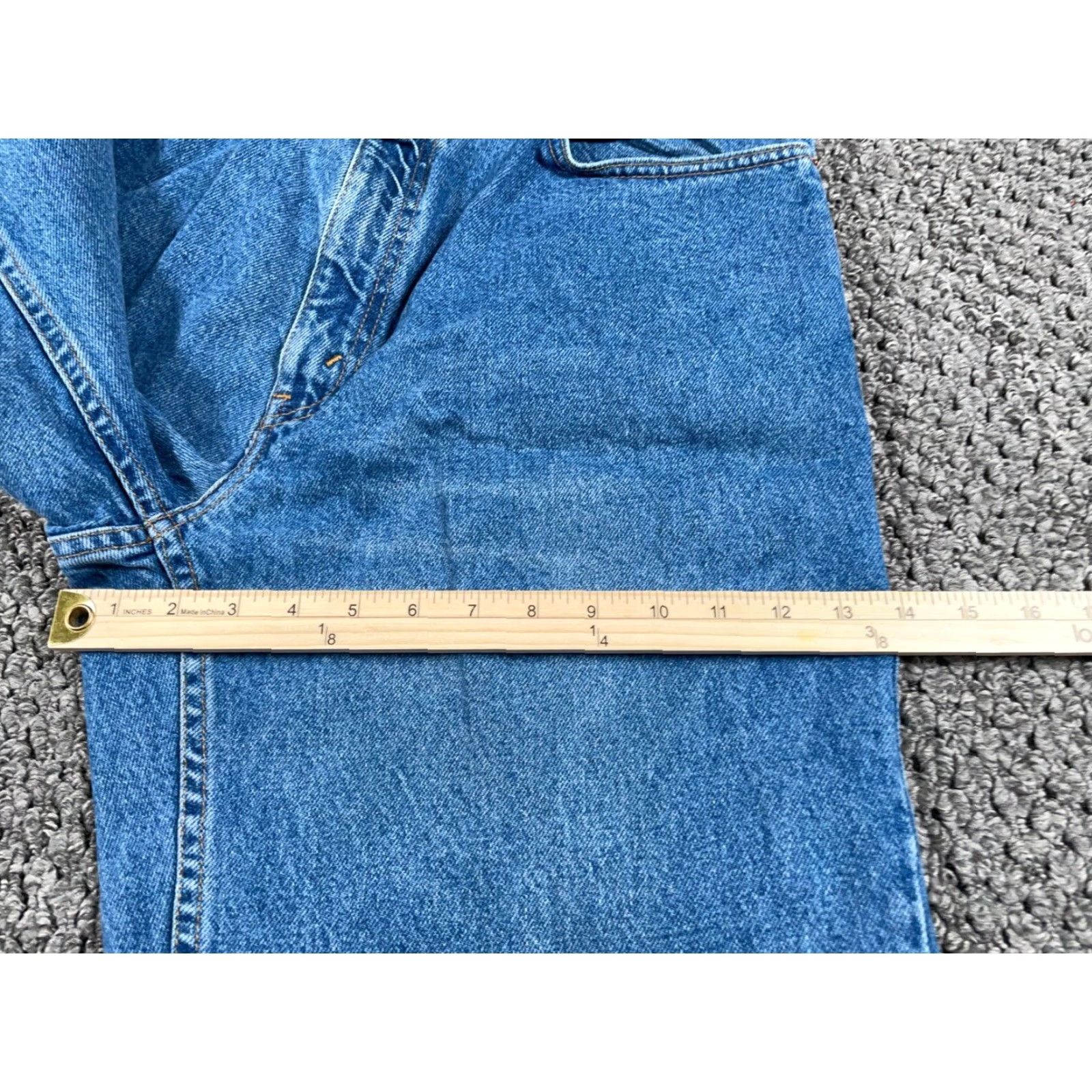 Levi's VINTAGE Levi's 550 Jeans Mens 550 Relaxed Fit 36 x 31.5 Blue Denim Tapered 90s Grunge Retro Hipster Classic X Size US 38 / EU 54 - 7 Thumbnail