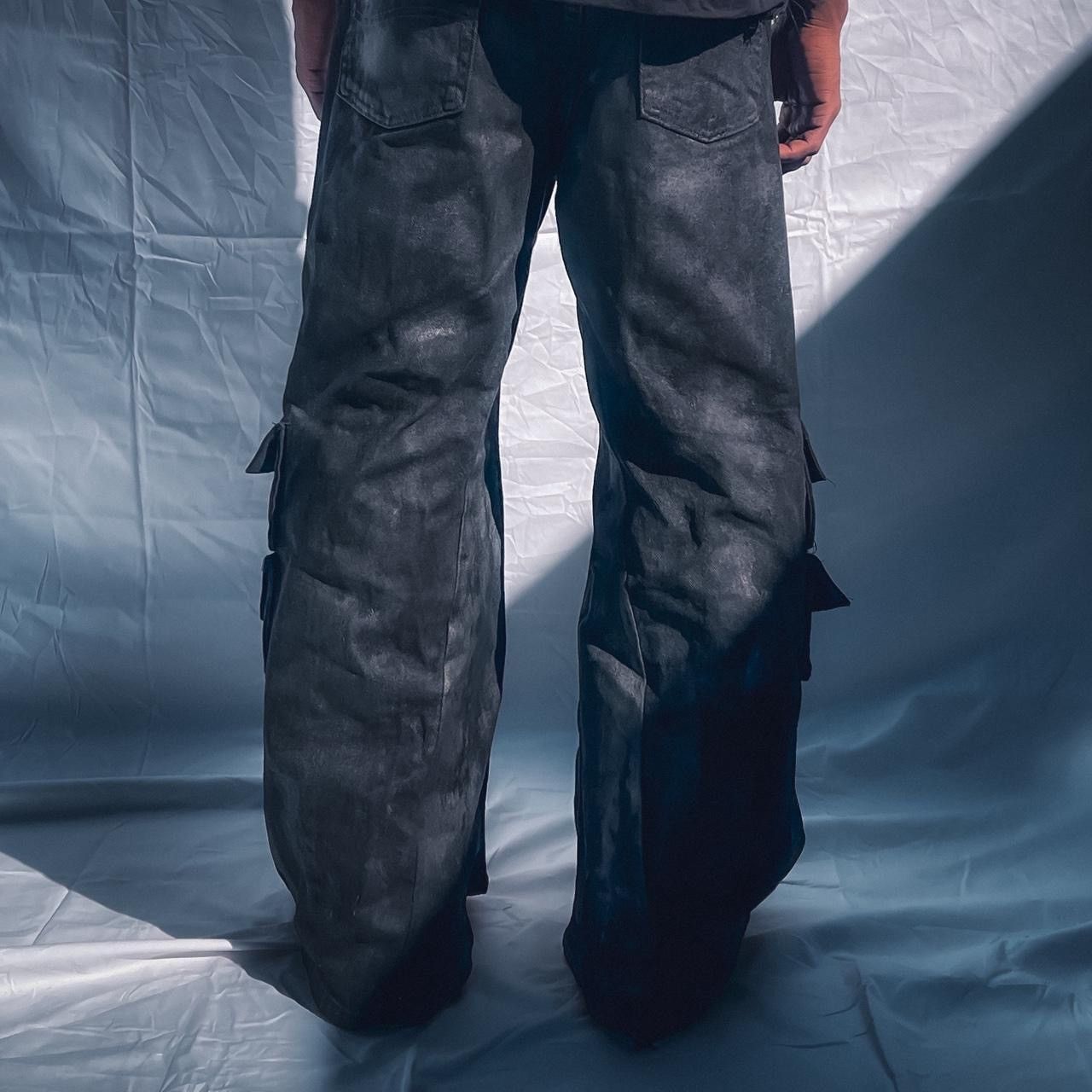 Levi's Black wide leg cargo pants Size US 34 / EU 50 - 4 Thumbnail