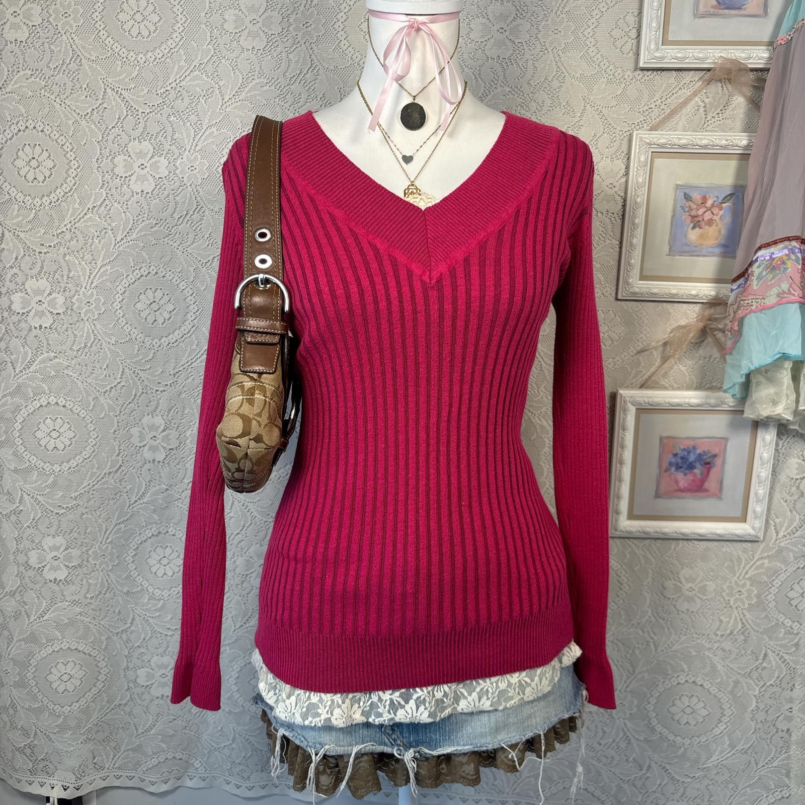 L.E.I. y2k fitted pink lei layering sweater Size L / US 10 / IT 46 - 3 Thumbnail