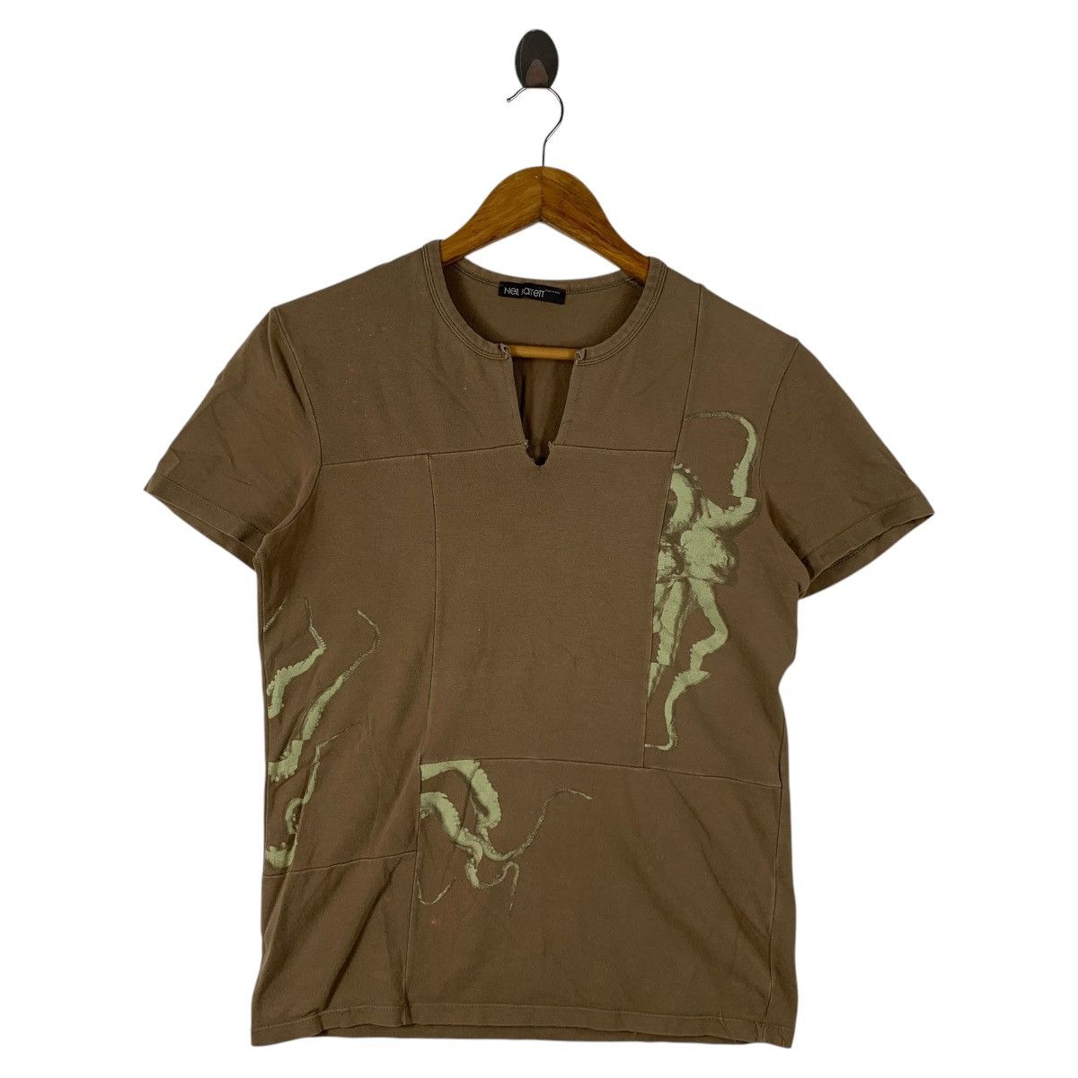 Neil Barrett NEIL BARRET V Neck art printed tee Size US S / EU 44-46 / 1 - 1 Thumbnail