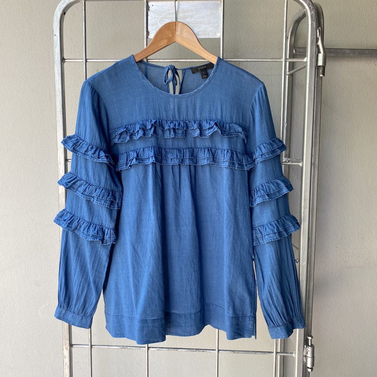 J.Crew J.CREW Blue Ruffled Long-Sleeve Blouse Size XS / US 0-2 / IT 36-38 - 22 Thumbnail