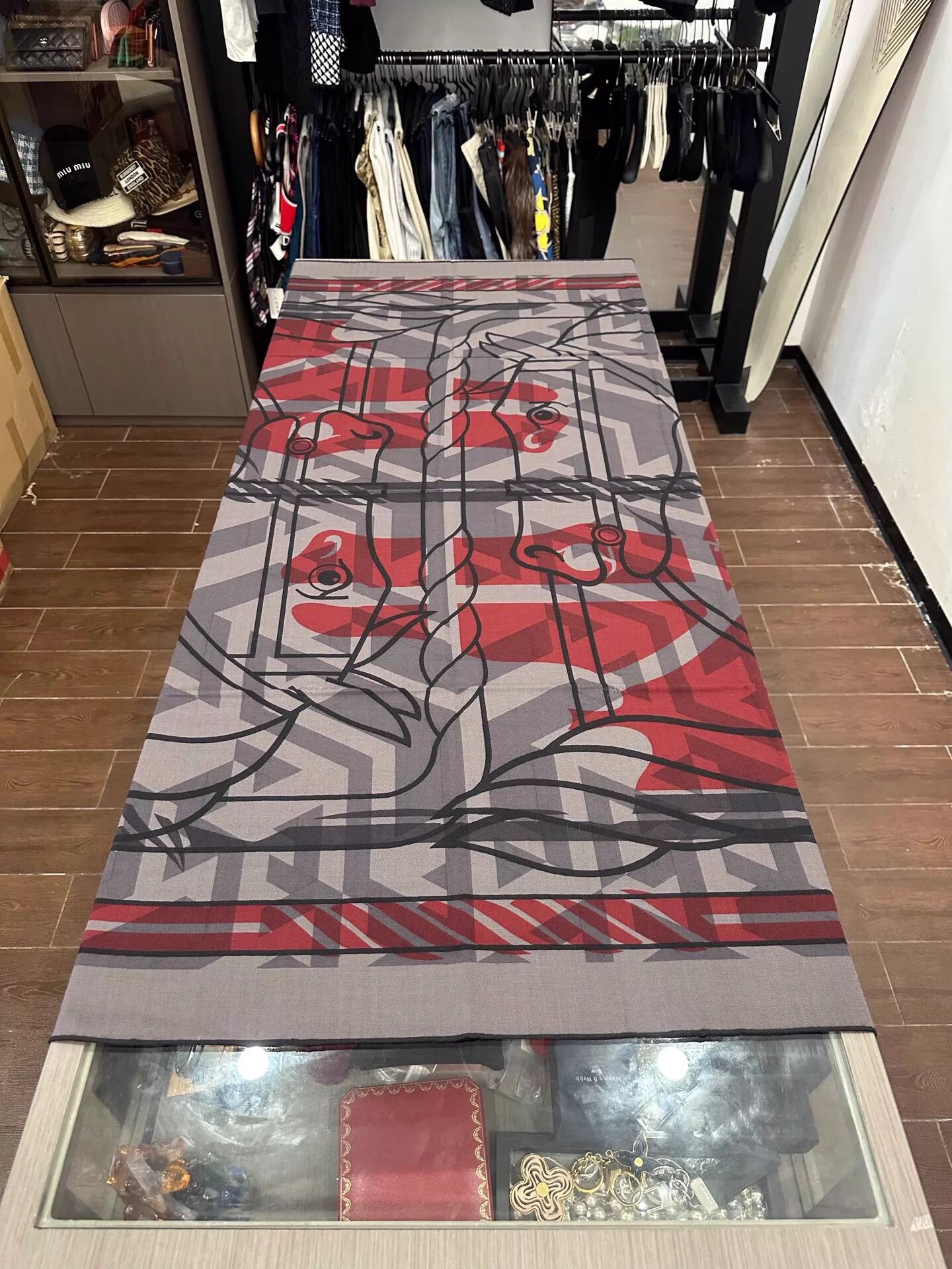 Hermes Hermes Gray Red Horse Head Cashmere-Silk Scarf 140x140cm Size ONE SIZE - 3 Thumbnail