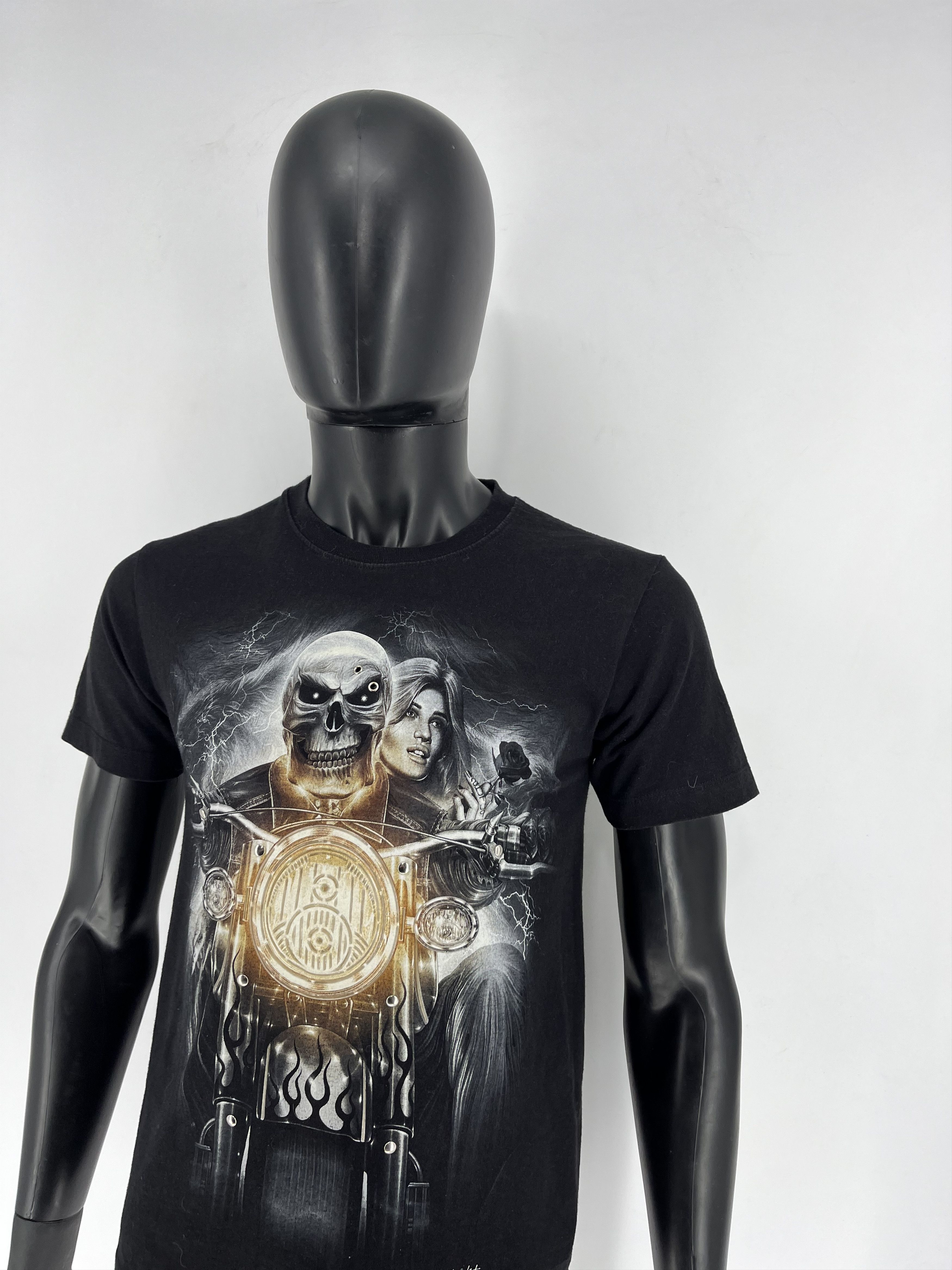 Vintage T-shirt Skeleton and a girl with a girl on a motorcycle Size US S / EU 44-46 / 1 - 5 Thumbnail