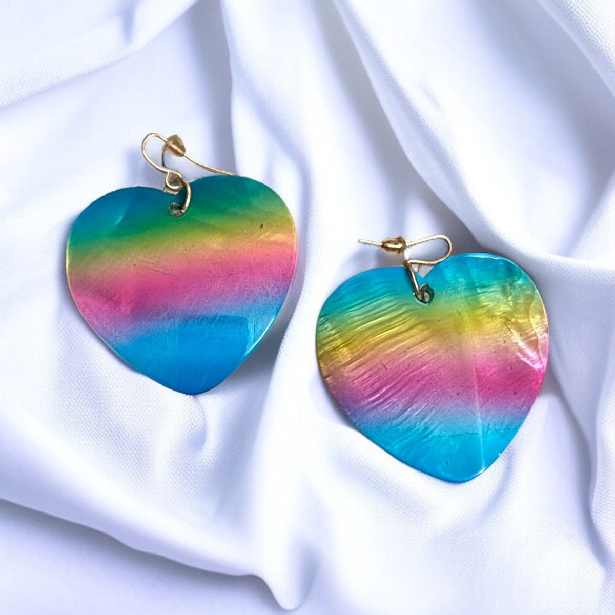 Other Mother of pearl rainbow heart dangle earrings Size ONE SIZE - 1 Thumbnail