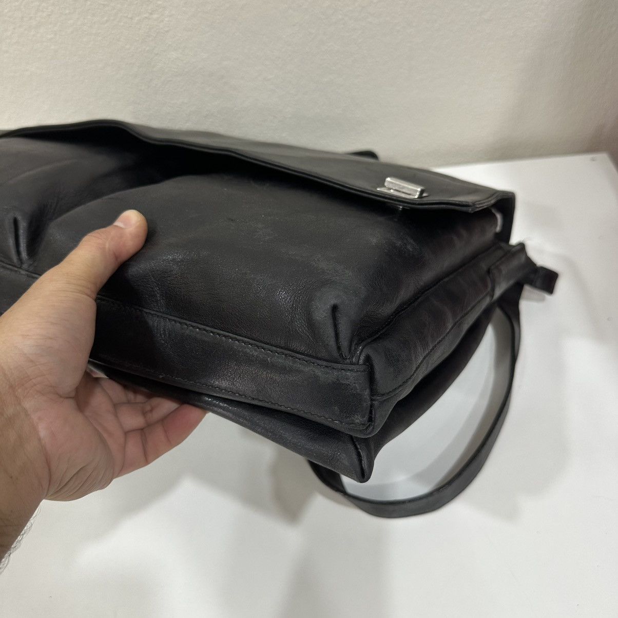 Gucci GUCCI BLACK LEATHER MESENGGER BAG 22 Size ONE SIZE - 9 Thumbnail