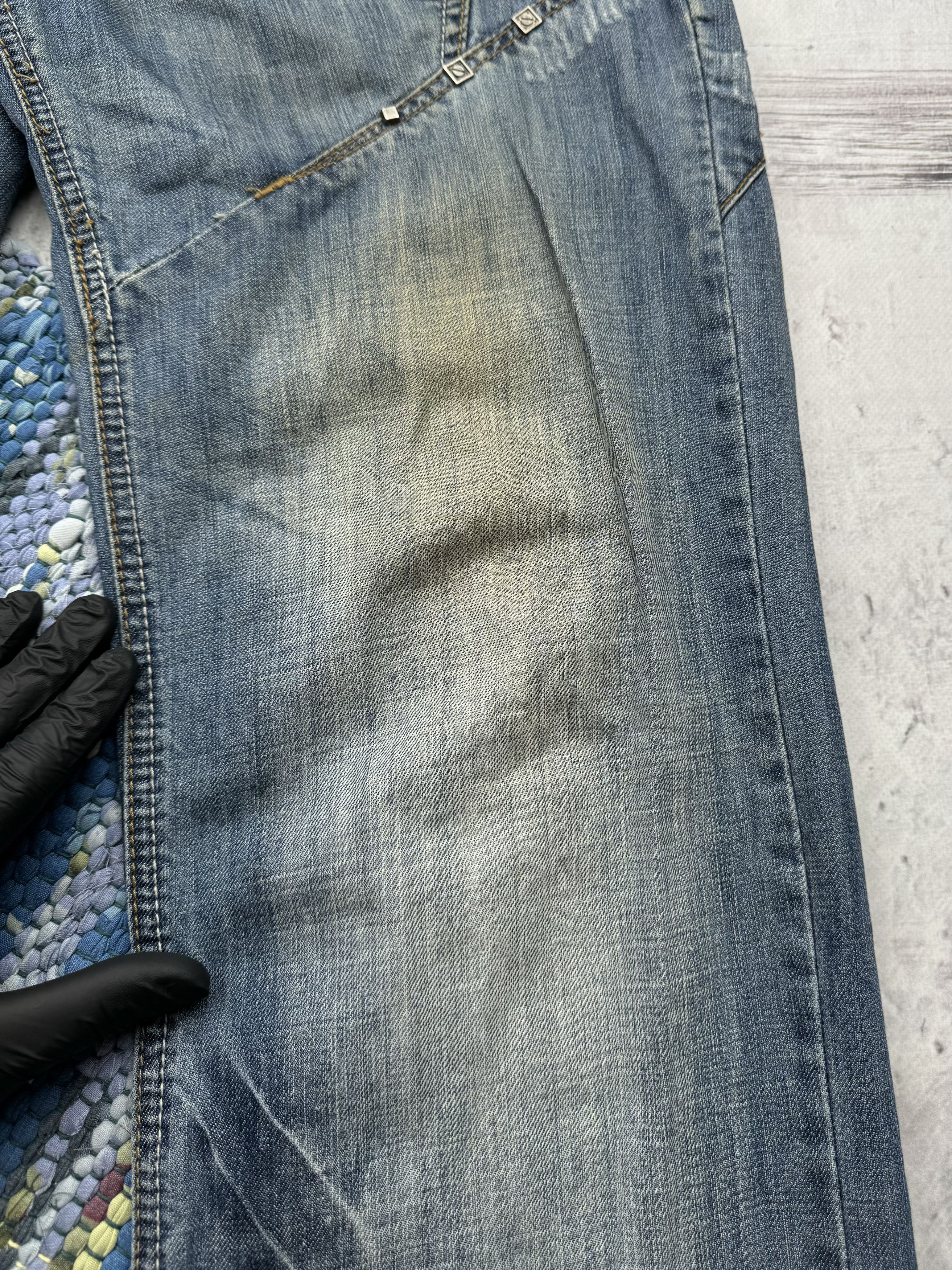 Japanese Brand Vintage Jeans With Many Metal Details A482(368) Size US 31 - 5 Thumbnail