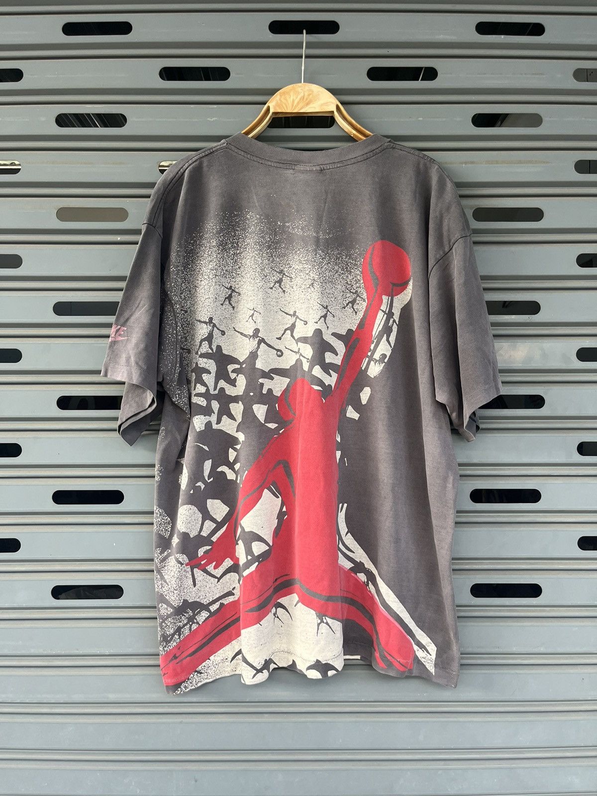 Jordan Brand × Nike × Vintage Vintage Nike Michael Jordan Ovp 90’s Tshirt Size US L / EU 52-54 / 3 - 3 Thumbnail