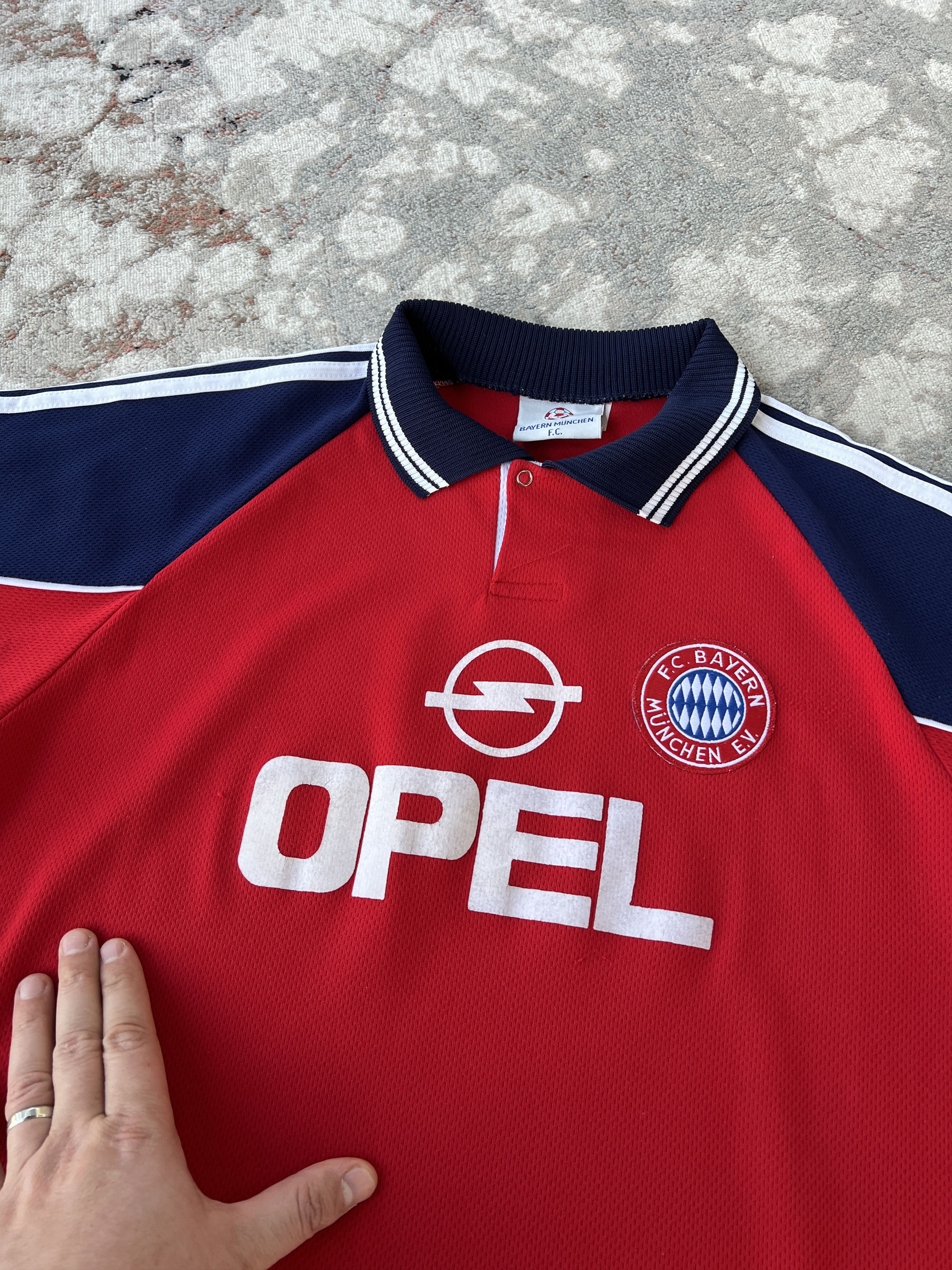 Vintage F.C. Bayern Munchen OPEL Vintage Jersey Size US M / EU 48-50 / 2 - 3 Thumbnail
