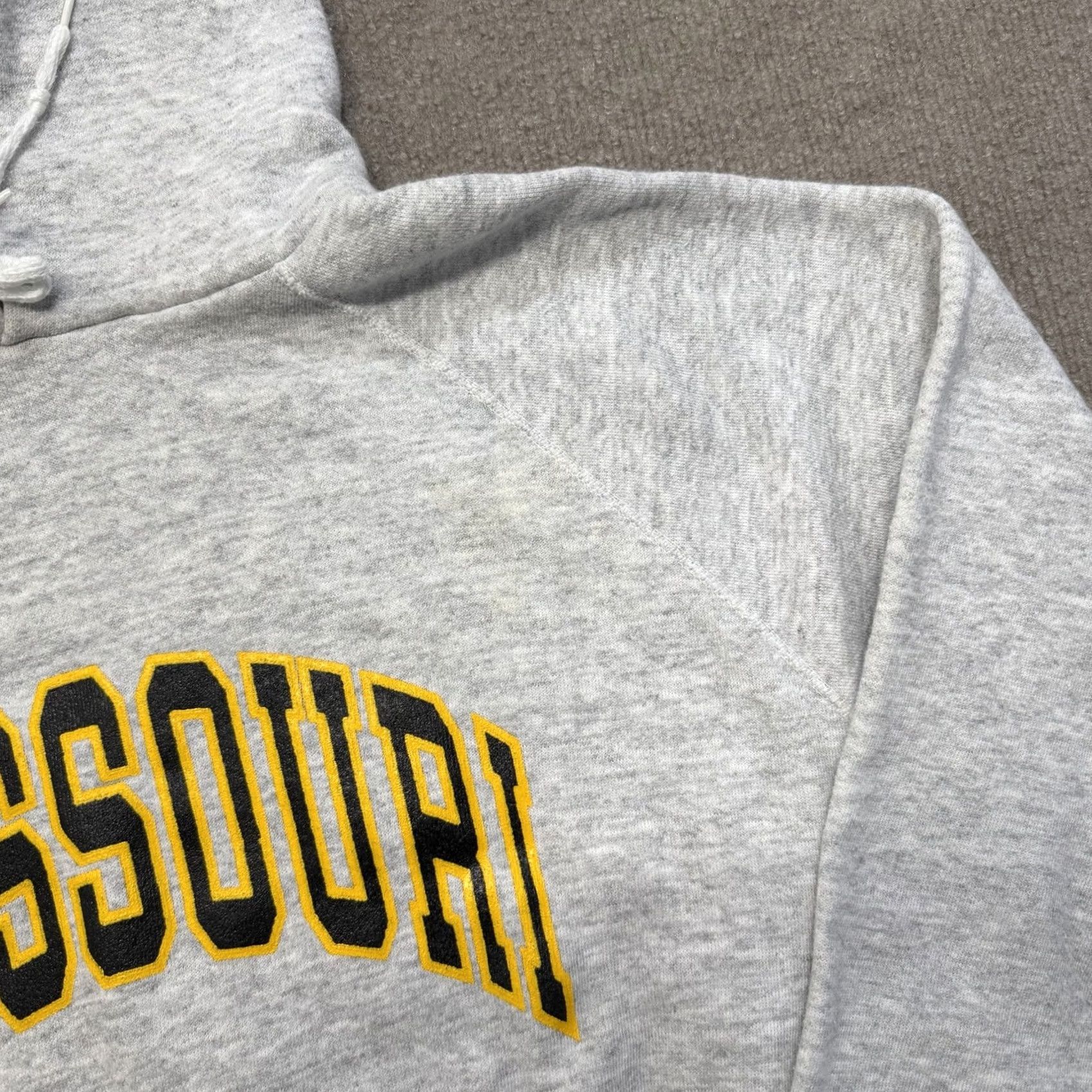 Vintage VINTAGE Discus Hoodie Mens XL Gray 90s Athletic Graphic Print Pockets Hooded Sweatshirt Size US XL / EU 56 / 4 - 3 Thumbnail