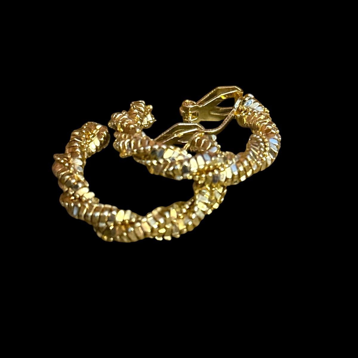 Vintage Vintage gold tone textured twisted clip on hoop earrings Size ONE SIZE - 1 Thumbnail