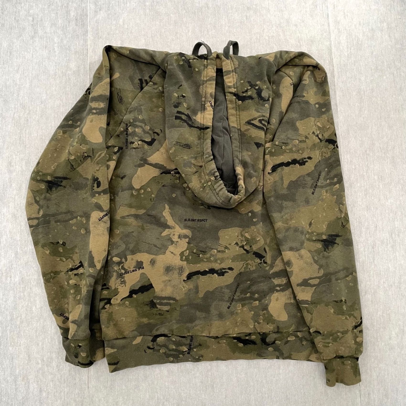 Under Armour Under Armour Hoodie Adult Small Camo Project Rock Freedom X Blood Sweat Respect Shirt Mens Sl/XS? Size US S / EU 44-46 / 1 - 3 Thumbnail