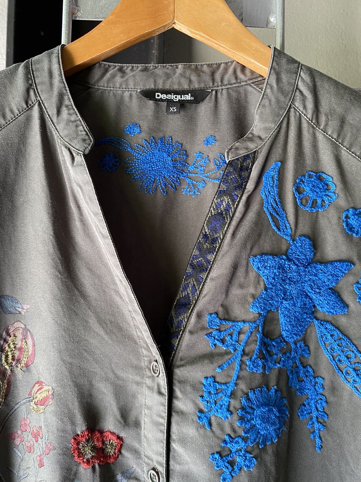 Desigual Desigual Gray Floral Embroidered shirt Size XS / US 0-2 / IT 36-38 - 15 Thumbnail