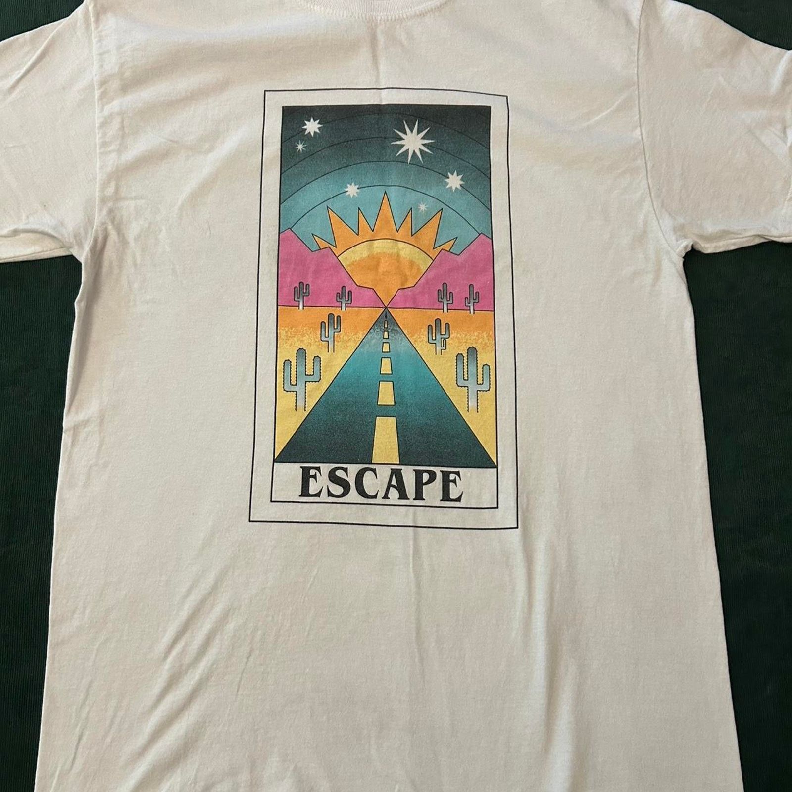 Fruit Of The Loom Y2k escape graphic tee Size US M / EU 48-50 / 2 - 2 Thumbnail