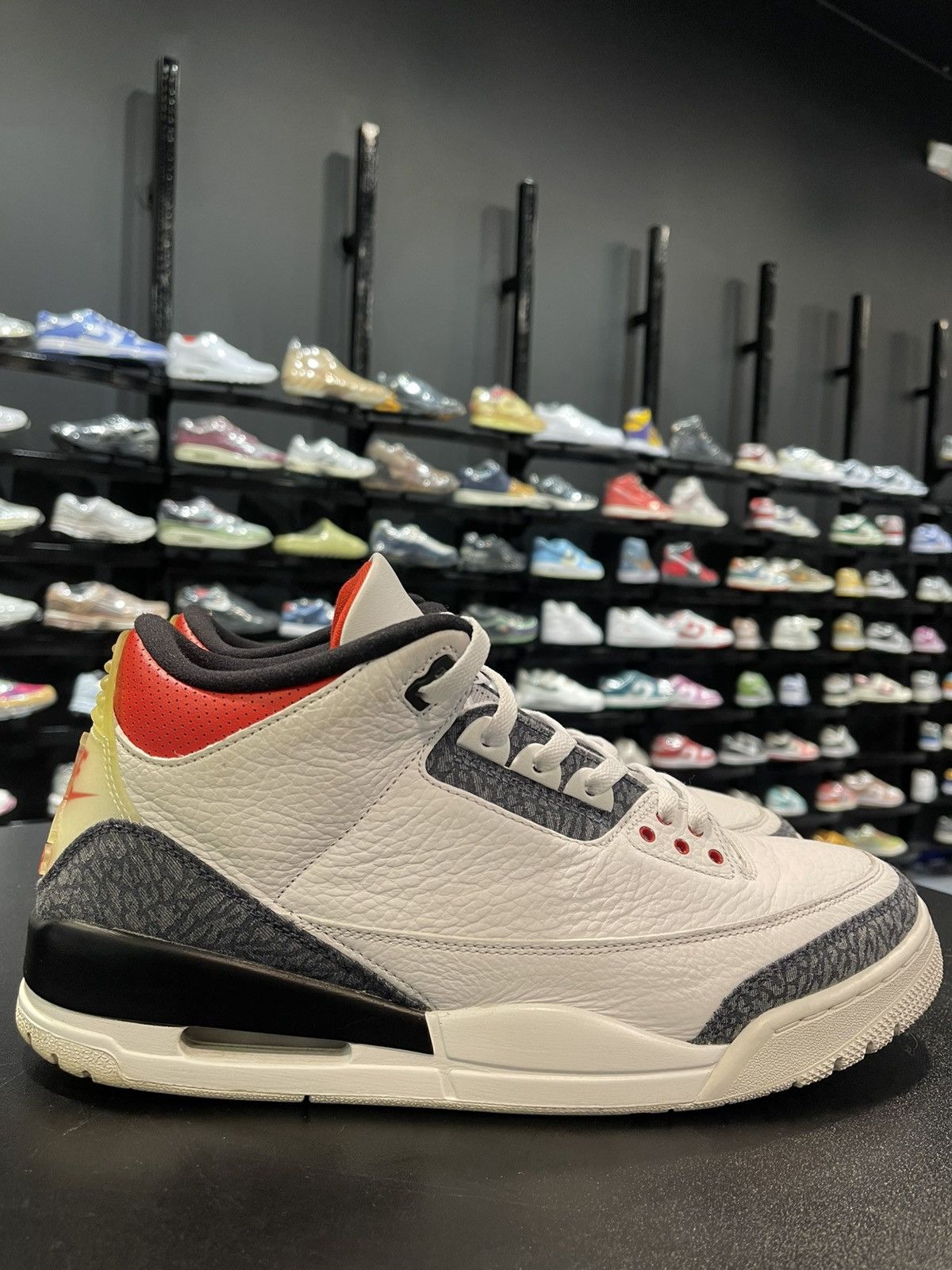 Jordan Brand Size 13 - Jordan 3 Retro SE Fire Red Denim Size US 13 / EU 46 - 3 Thumbnail
