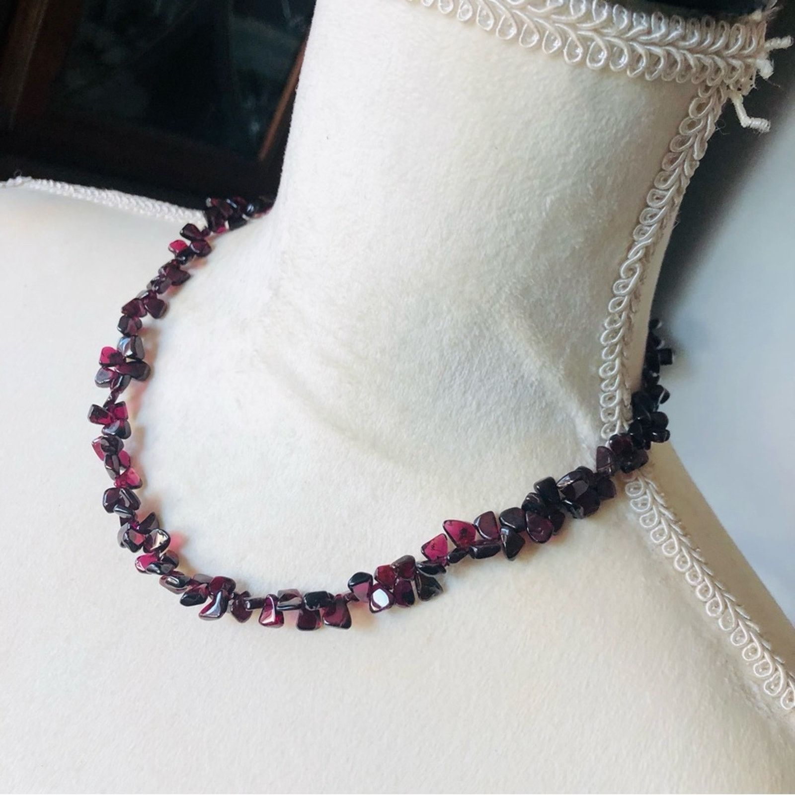 Vintage Vintage genuine almandine garnet barrel clasp necklace Size ONE SIZE - 4 Thumbnail