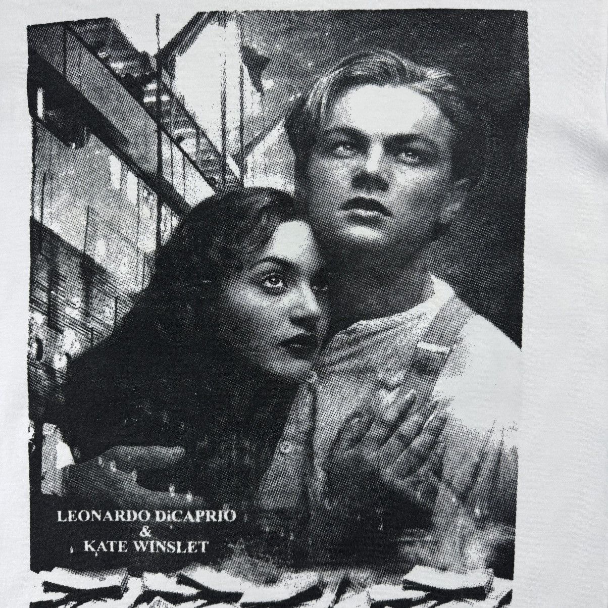 Vintage Vintage Bootleg Titanic Graphic Poster T-shirt Size US M / EU 48-50 / 2 - 6 Thumbnail