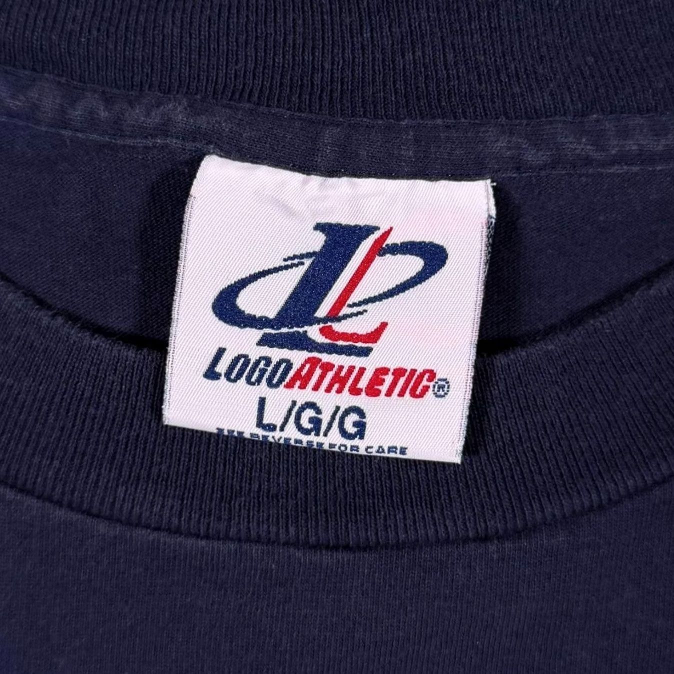 MLB VINTAGE MLB Atlanta Braves Logo Athletic Embroidered Baseball Single Stitch T-Shirt Large Mens Blue Size US L / EU 52-54 / 3 - 3 Thumbnail