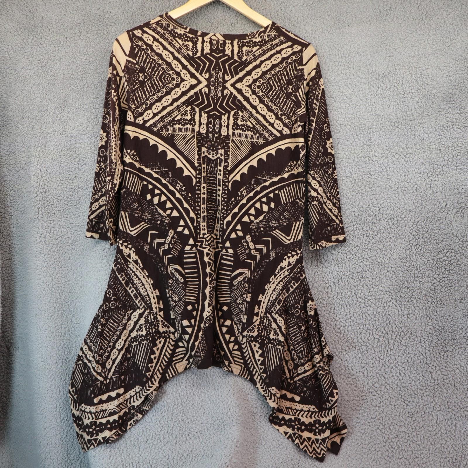 Other DG2 Diane Gilman Brown Tribal Print HiLow Hem Top Small NWT Size S / US 4 / IT 40 - 6 Thumbnail