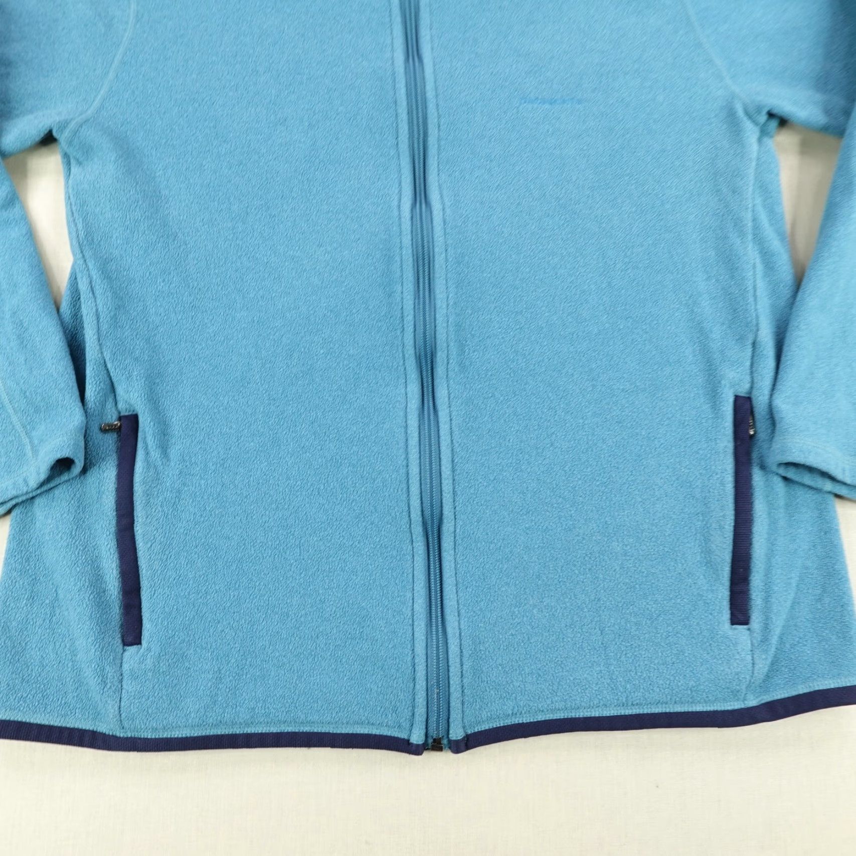Patagonia Patagonia Jacket Womens Large Blue Aravis Hoody Fleece Hoodie Full Zip Sweater Size L / US 10 / IT 46 - 4 Thumbnail