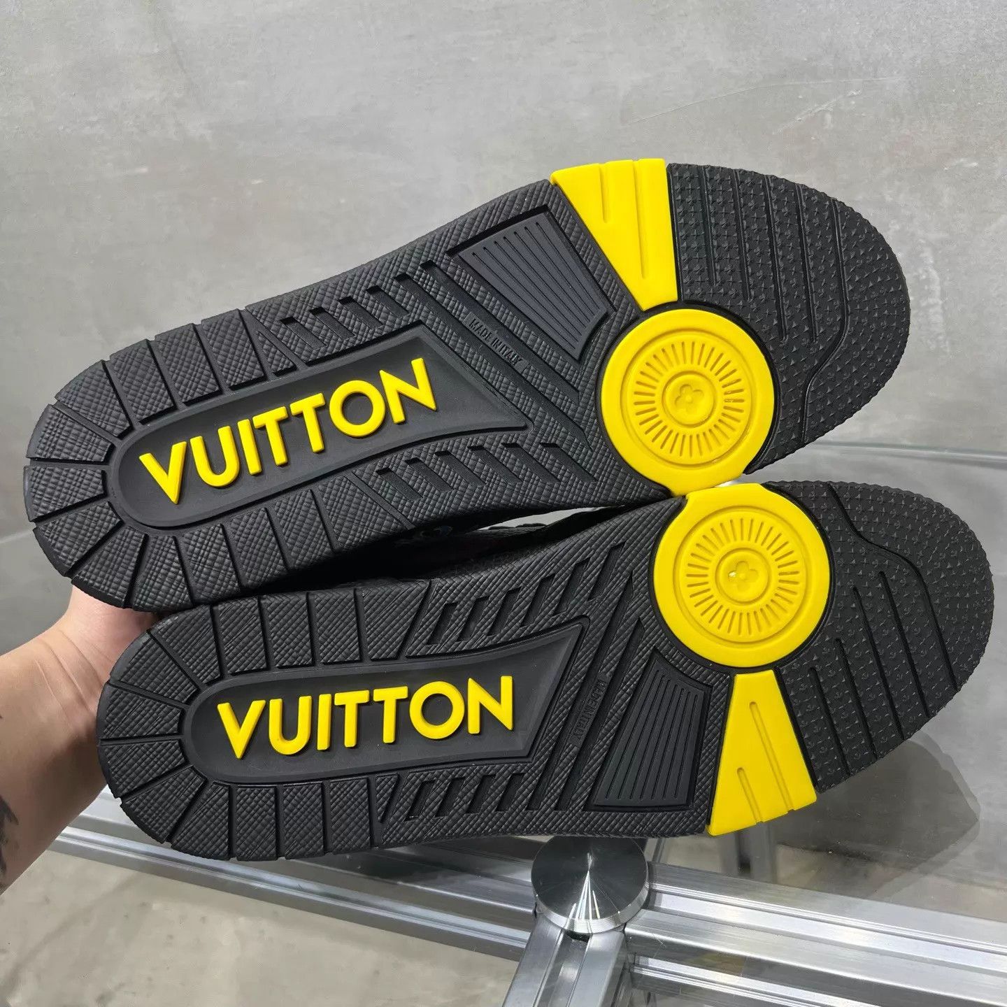 Louis Vuitton LV x Yayoi Kusama Trainer Black UK7.5/41.5 Size US 8.5 / EU 41-42 - 7 Thumbnail