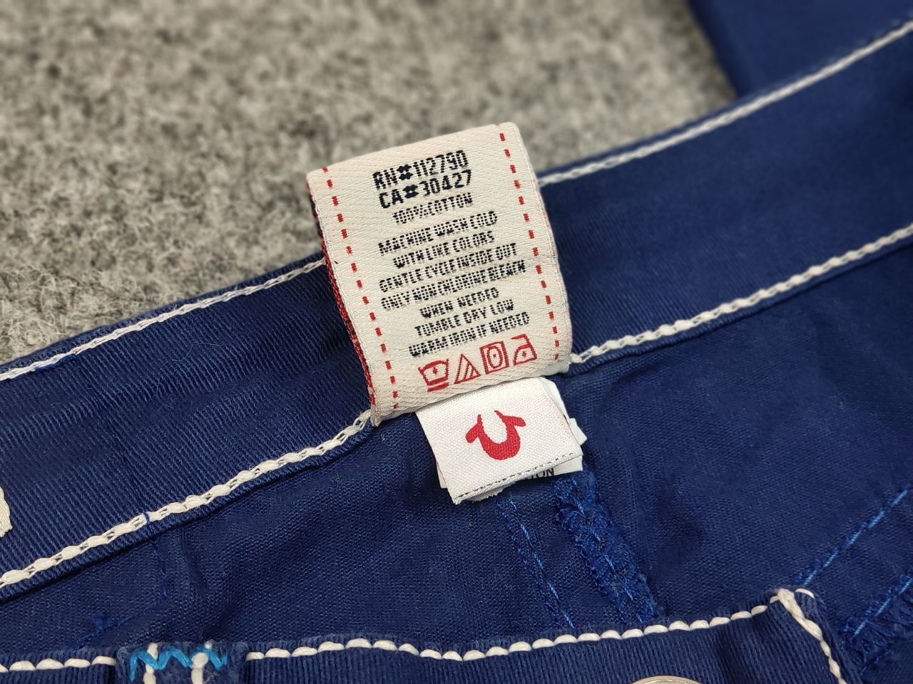 True Religion True Religion Geno Denim Slim Jeans Made in USA Y2K Style Size 28" / US 6 / IT 42 - 15 Thumbnail