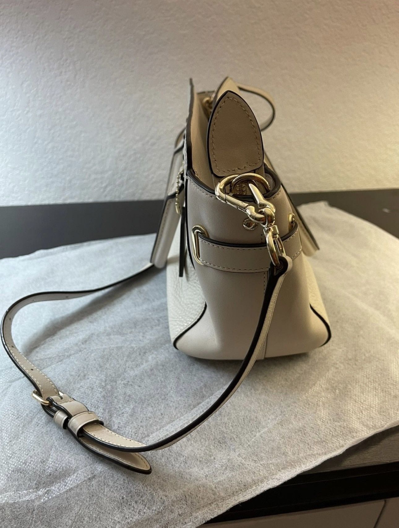 Coach Coach Swagger Carryall in Leather Satchel Crossbody Bag Size ONE SIZE - 9 Thumbnail