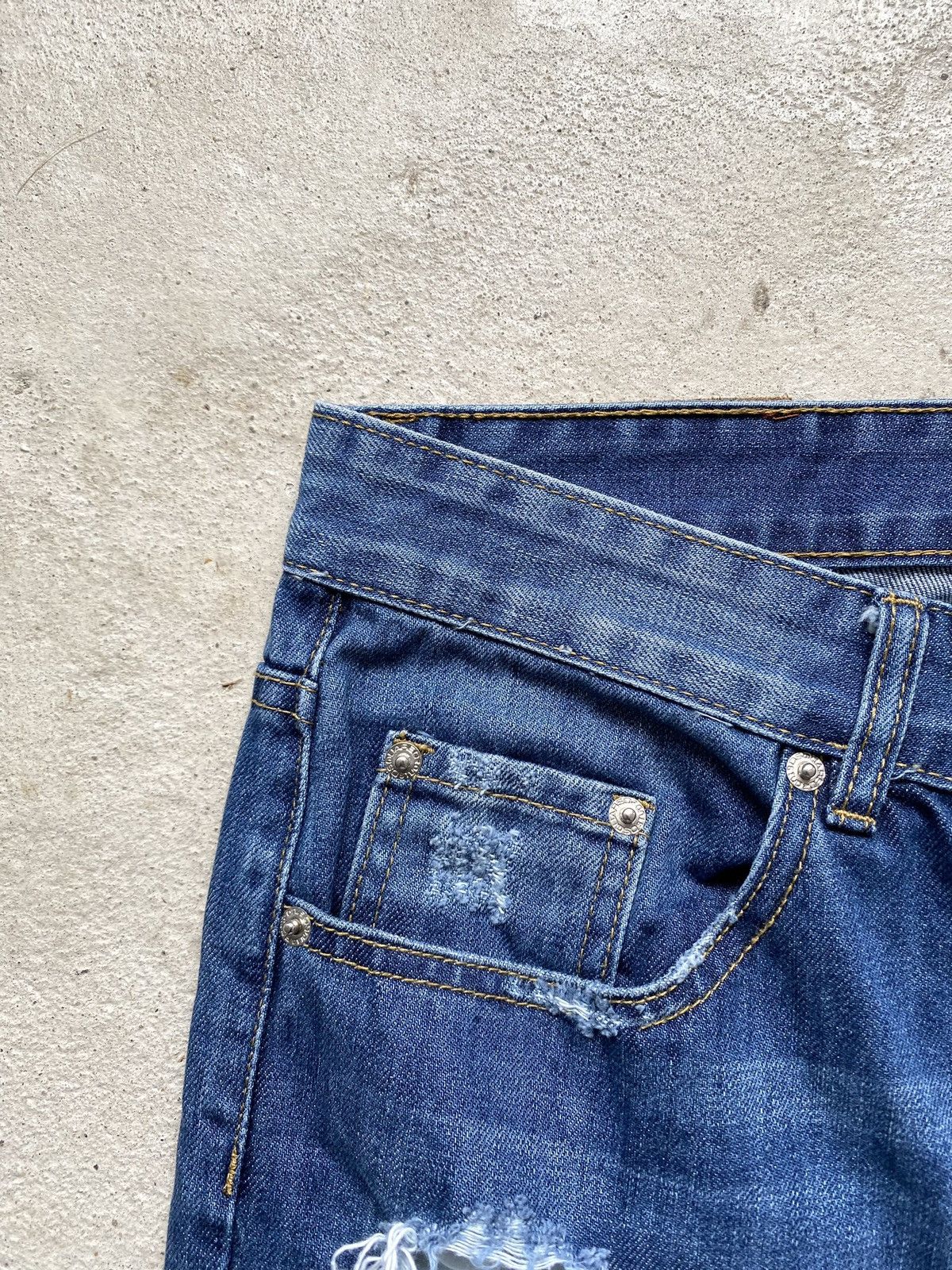 Dsquared2 Vintage Dsquared2 Distressed Patchwork Denim Pants Size US 34 / EU 50 - 10 Thumbnail