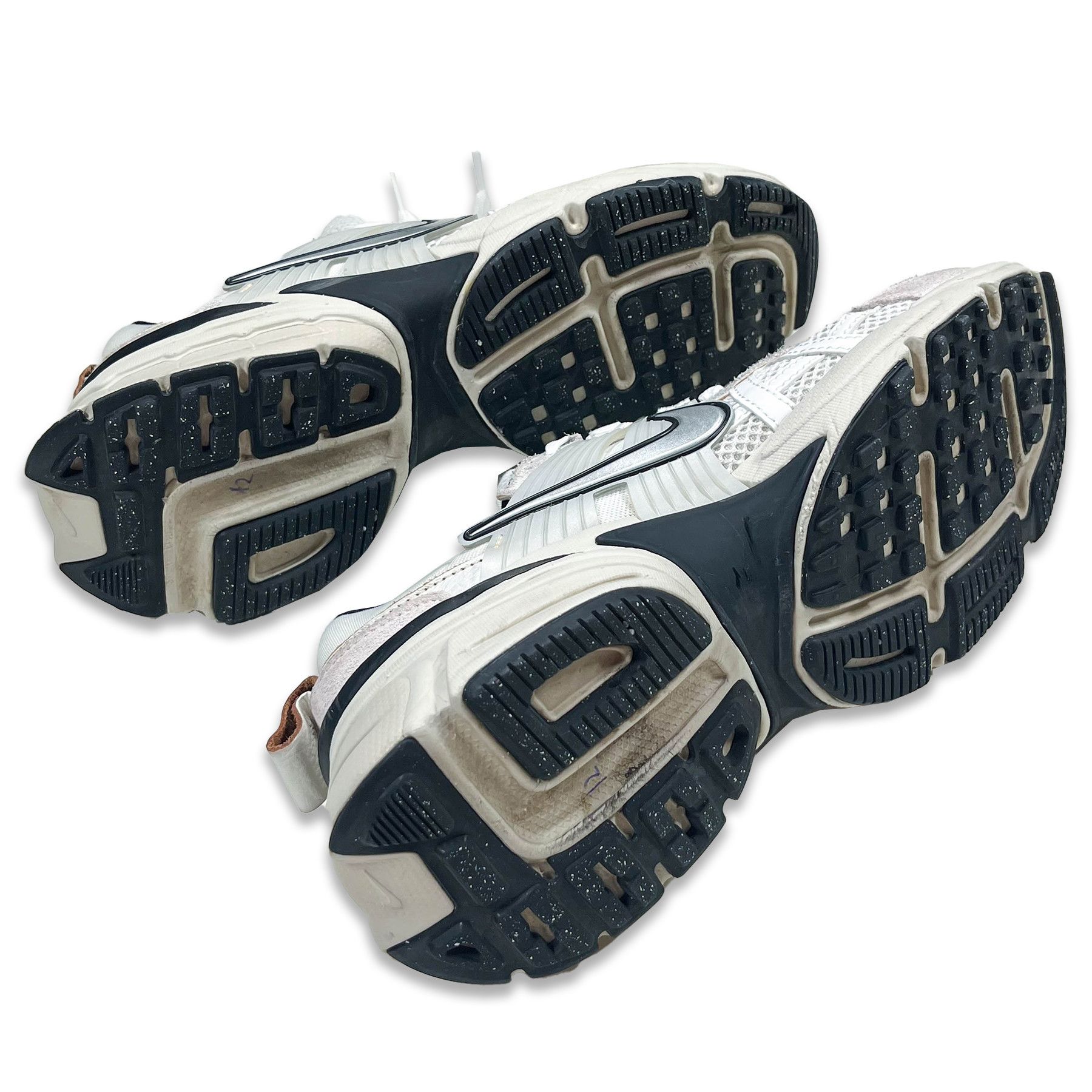 Nike Nike V2K Run Vintage Sneakers • EU39 size Size US 6 / EU 39 - 8 Thumbnail