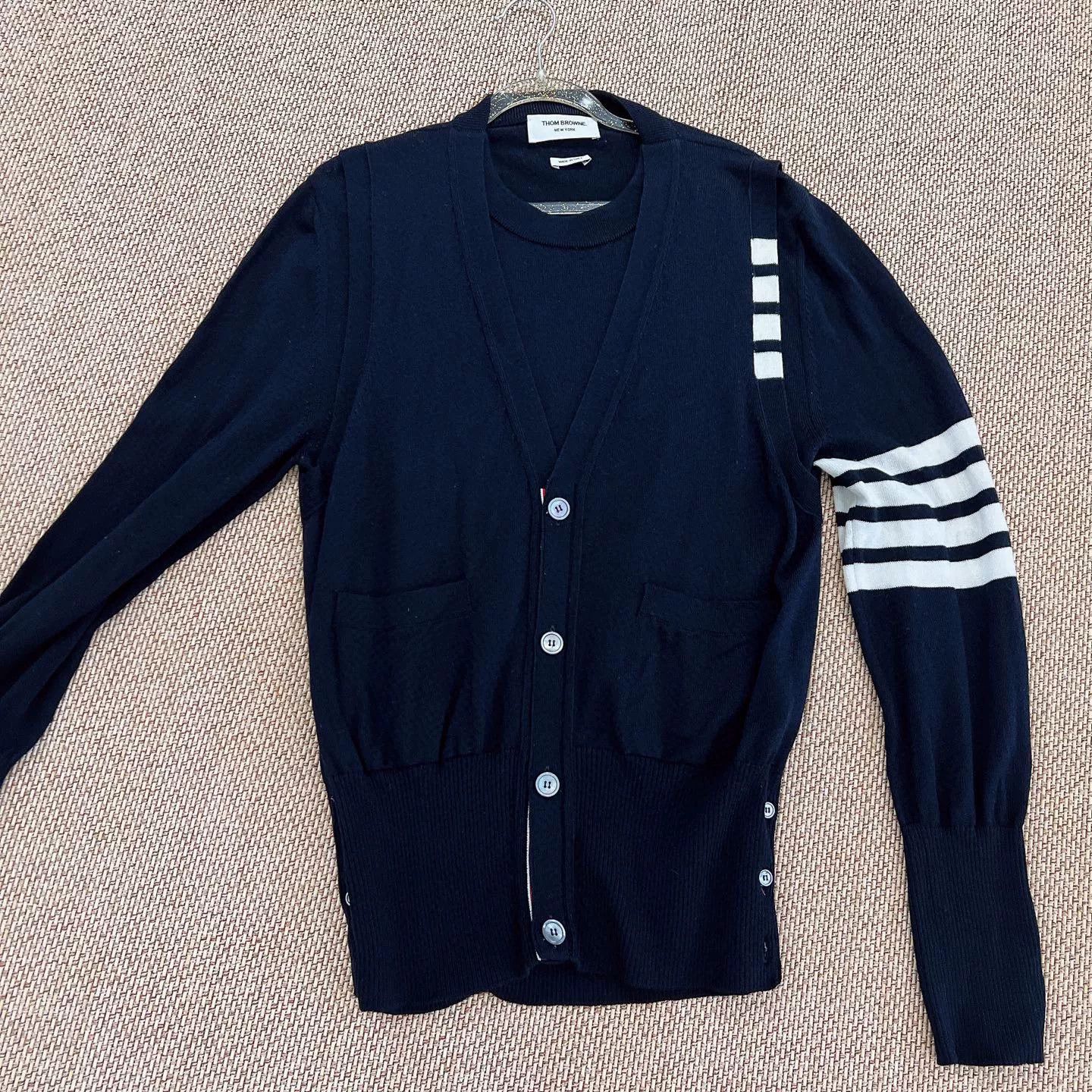 Thom Browne Thom Browne Navy Cardigan Sweater L Size US L / EU 52-54 / 3 - 1 Thumbnail