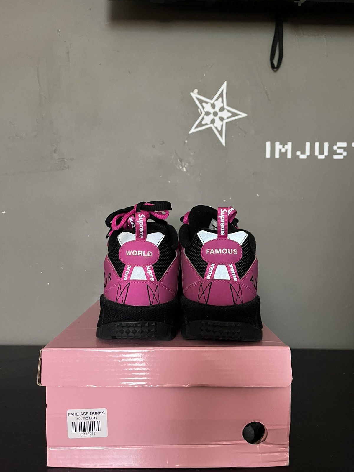 Supreme Supreme x Nike Air Humara 17 Size US 10 / EU 43 - 2 Thumbnail
