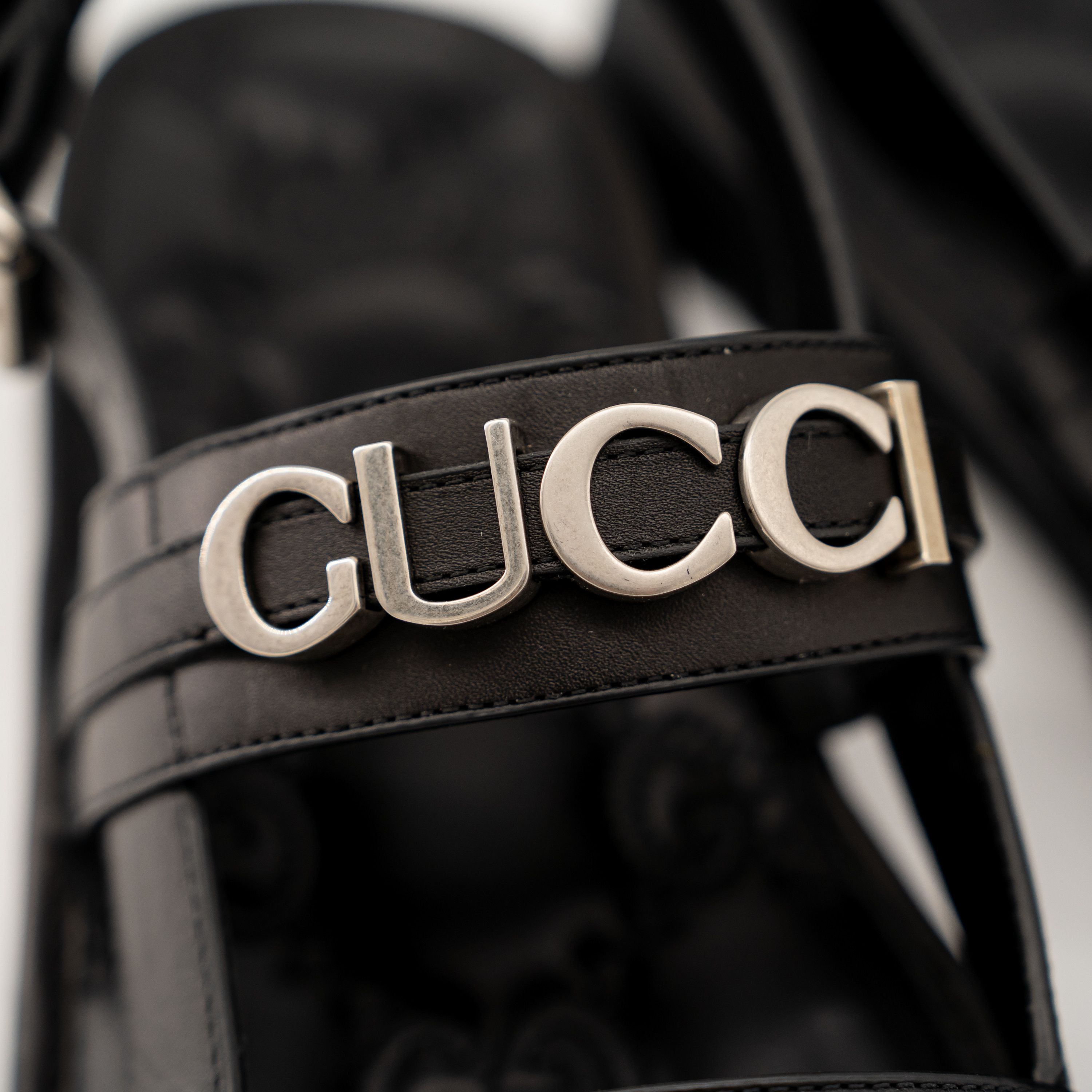 Gucci 11G 11.5 US Gucci Leather Sandals Black Strap Buckle Size US 11.5 / EU 44-45 - 8 Thumbnail