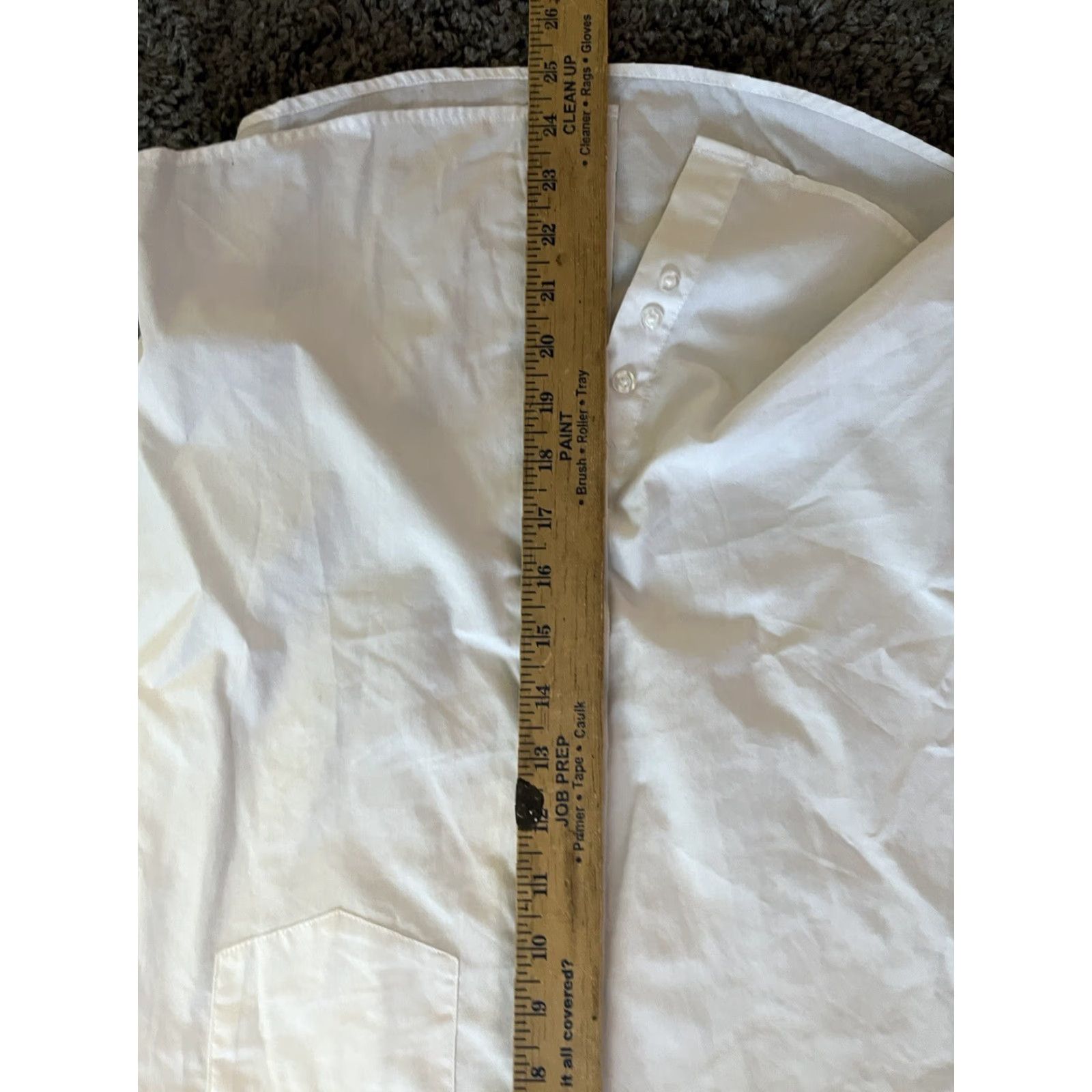 Dockers DOCKERS JUNIOR MEN’S WHITE SHIRTS COTTON BLEND 14 WHITE SOLID BUTTON SHIRT Size US S / EU 44-46 / 1 - 5 Thumbnail