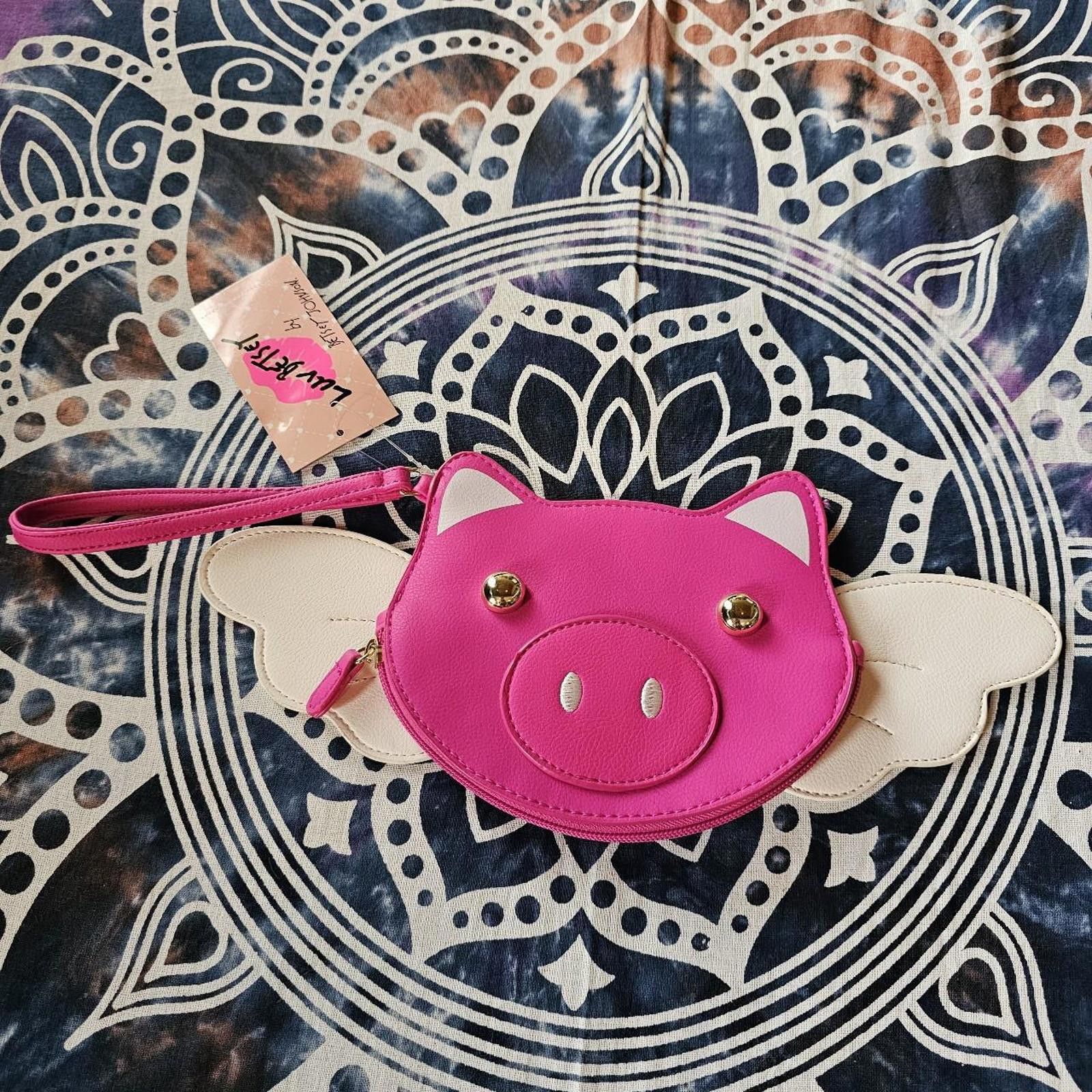 Designer Betsey Johnson When Pigs Fly Coin Purse Size ONE SIZE - 1 Thumbnail
