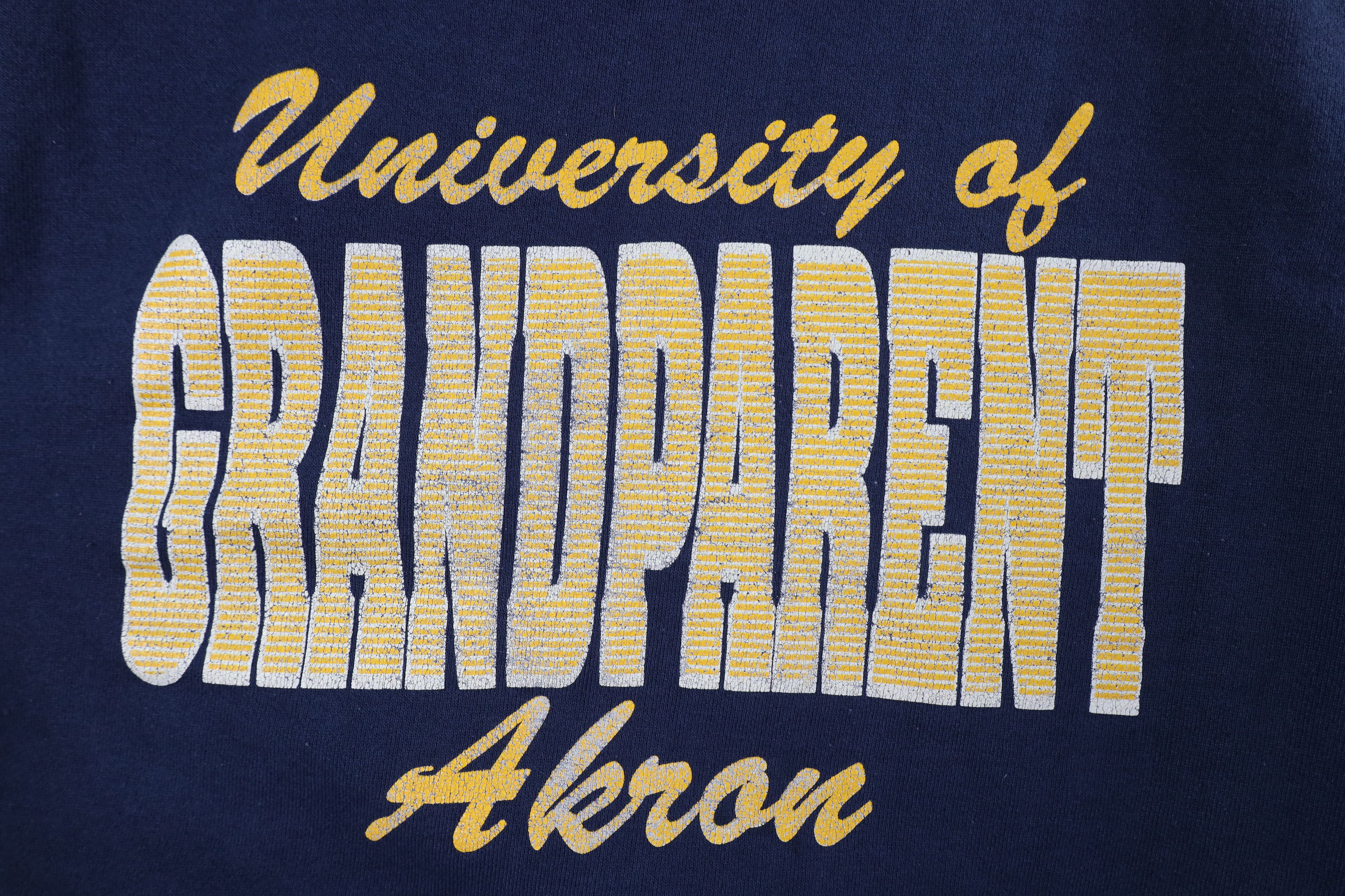 Vintage Vintage 90s University of Akron Grandparent Sweatshirt USA Size US XL / EU 56 / 4 - 4 Thumbnail