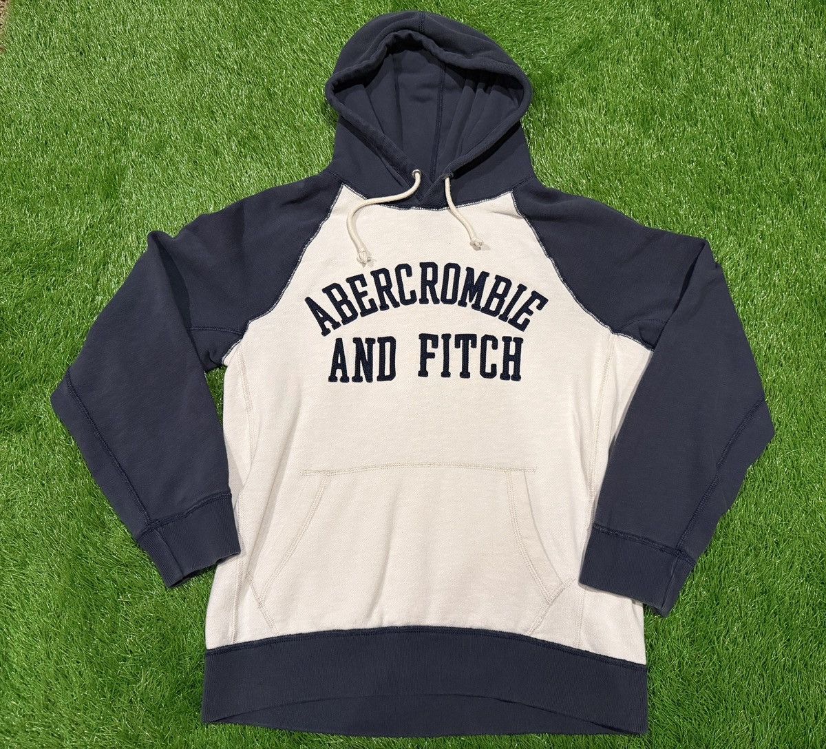 Abercrombie & Fitch Y2K Abercrombie & Fitch Sweatshirt Hoodie 00’s Logo Patched Size US S / EU 44-46 / 1 - 1 Thumbnail