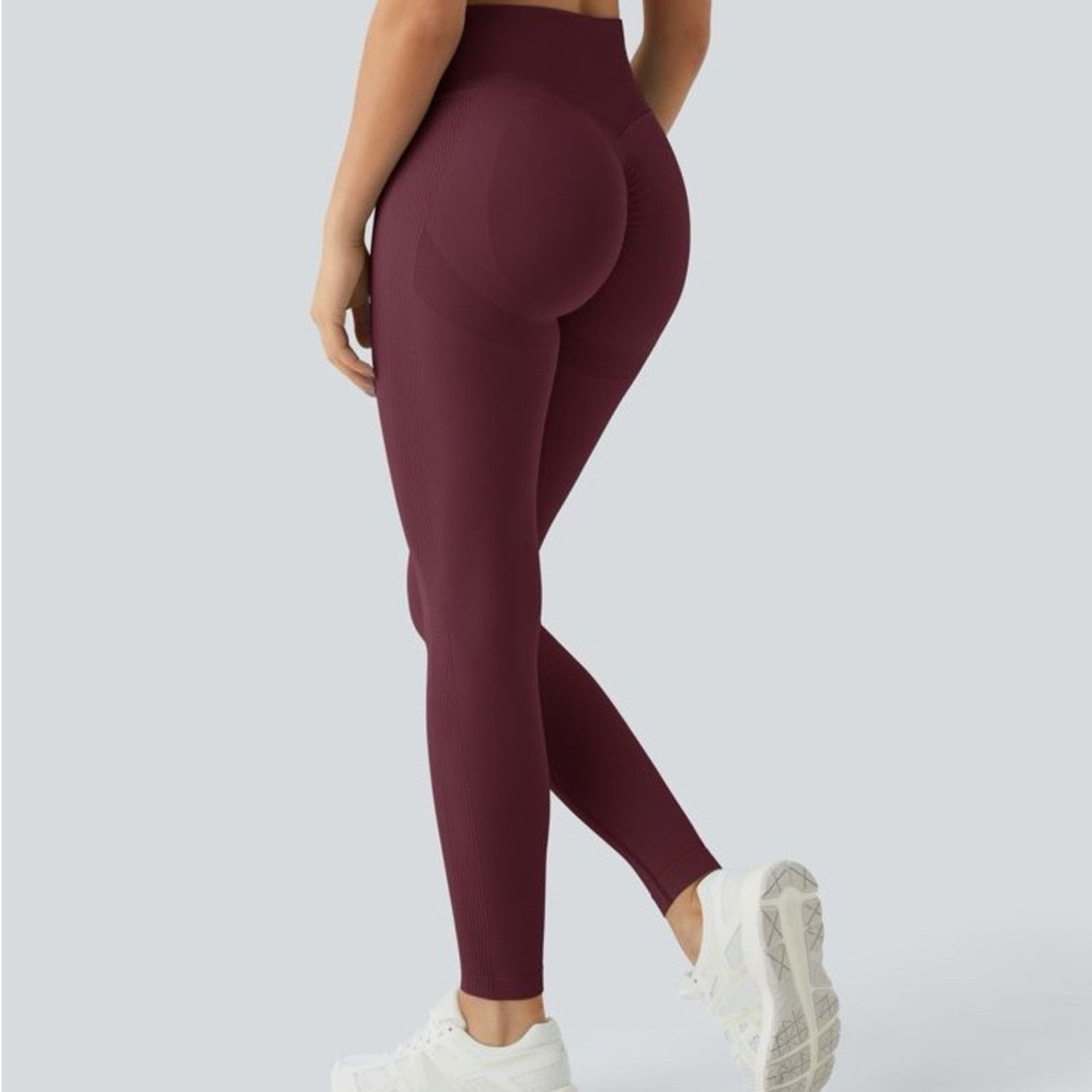 Other NEW Halara Seamless HighWaisted Butt Lifting Leggings Size S Size 27" / US 4 / IT 40 - 1 Thumbnail