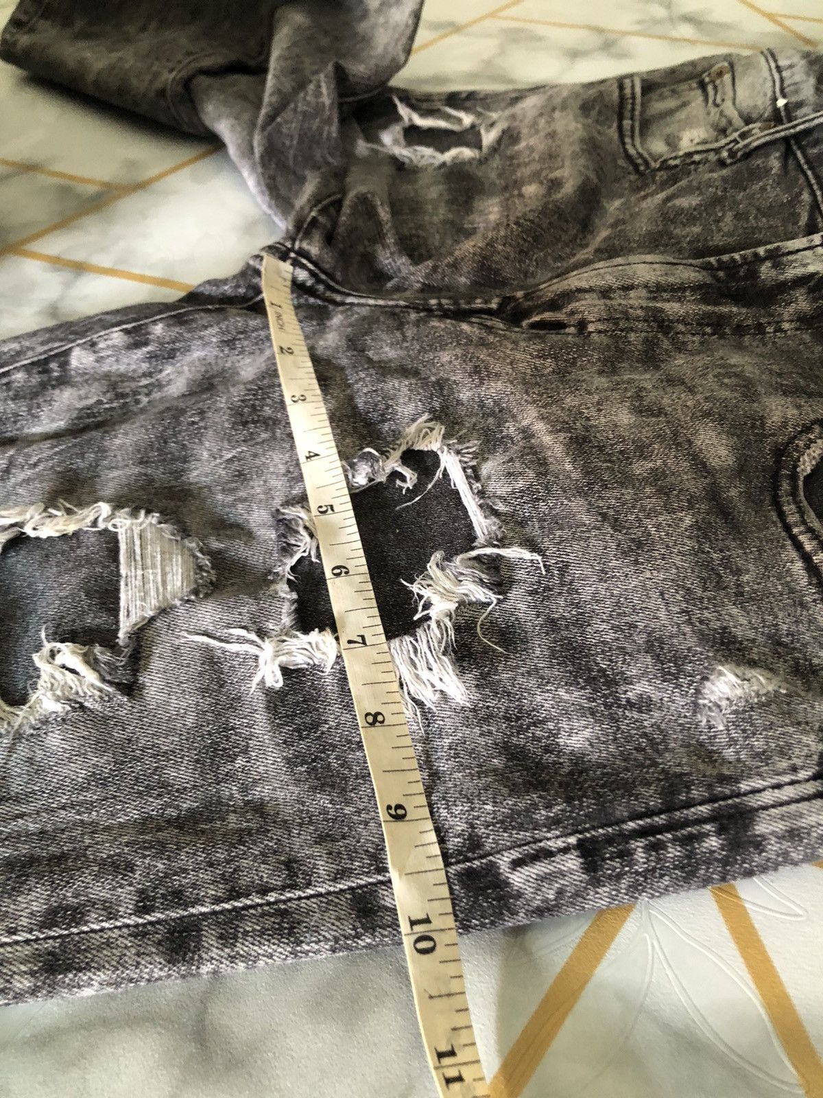 American Eagle Outfitters American Eagle Stretchable Distressed Denim Size US 33 - 9 Thumbnail