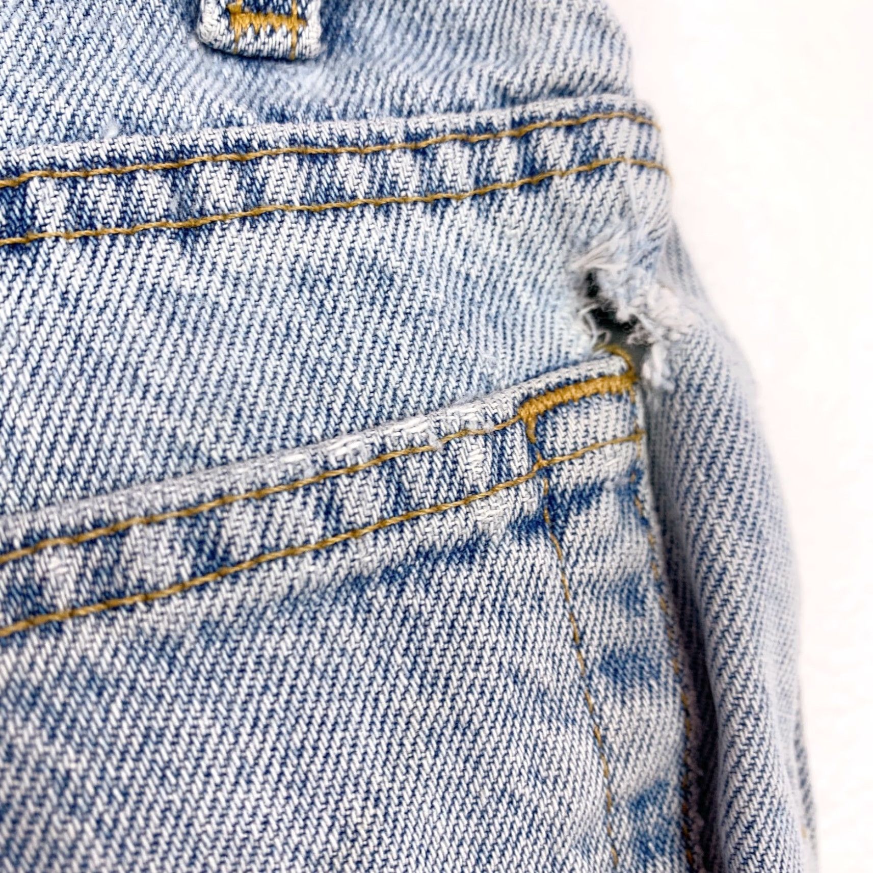 Vintage VINTAGE Arizona Jeans 90s Light Wash Denim Shorts Jorts Grunge 32 Men Blue Denim 90s Mens Shorts Size US 32 / EU 48 - 5 Thumbnail