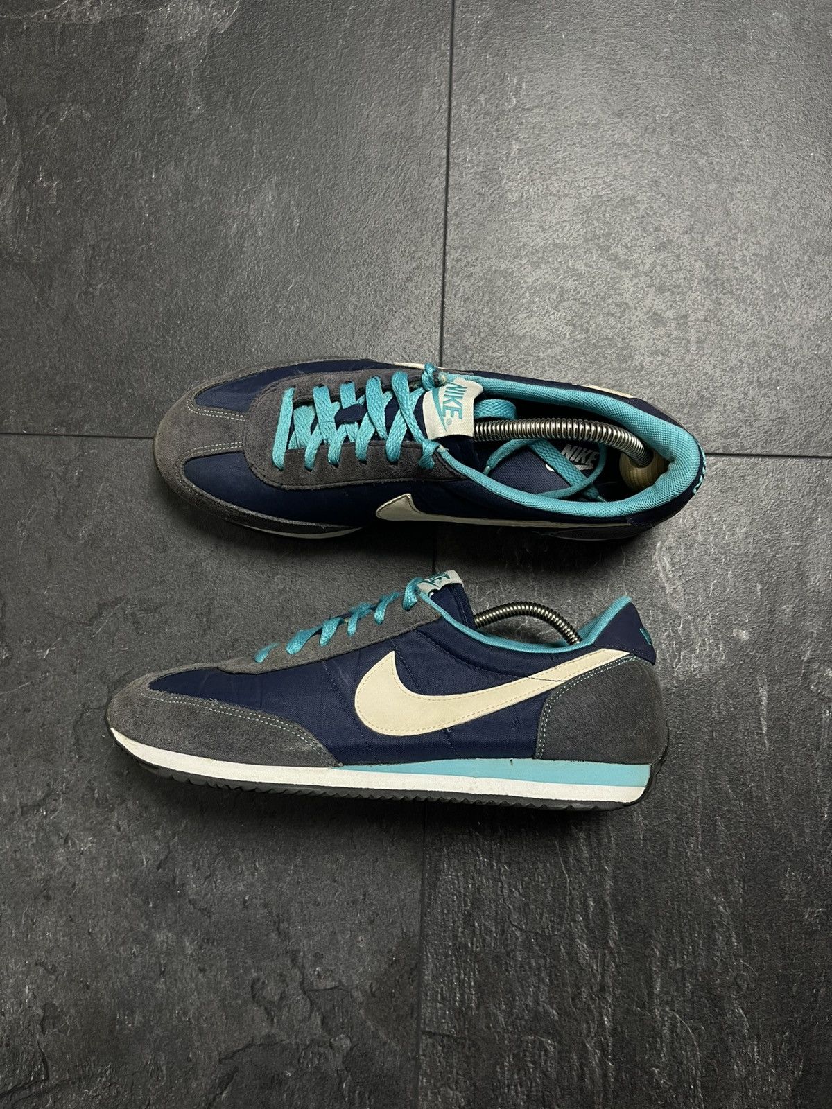 Streetwear Nike vintage low top 90s sneakers Size US 7 / EU 40 - 7 Thumbnail