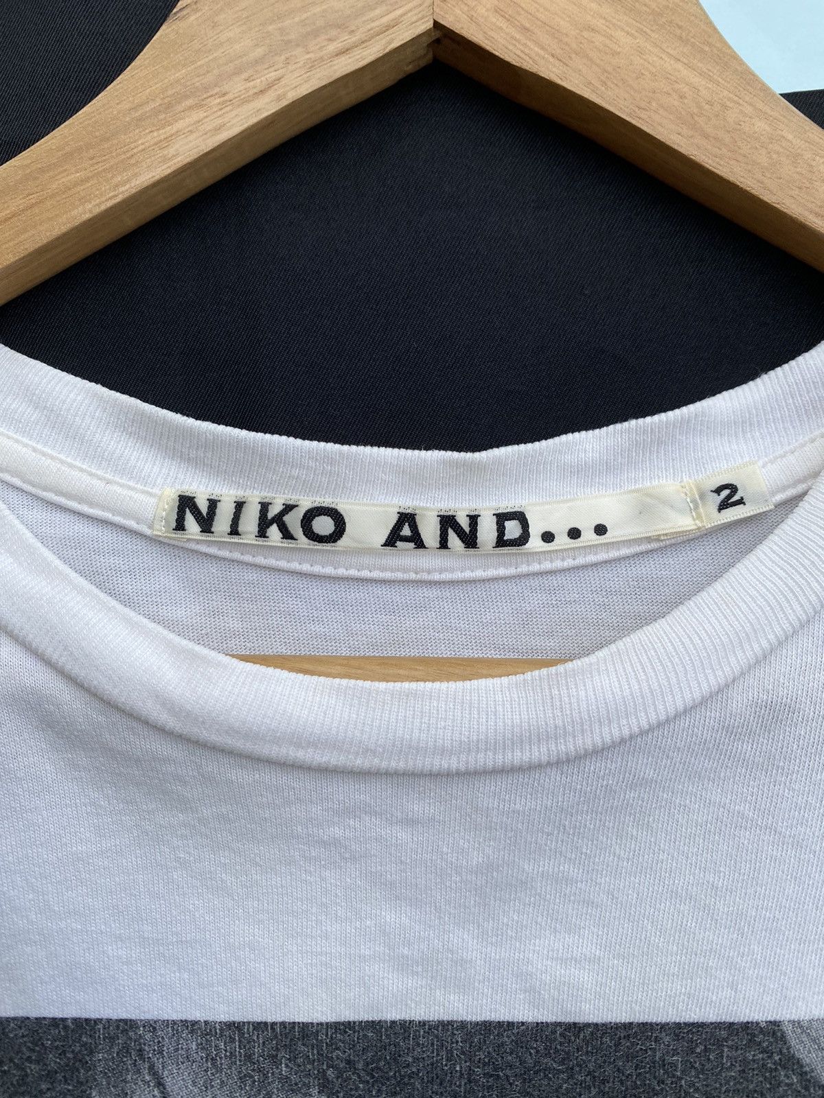 Japanese Brand Rare Vtg Niko and x Kurt Cobain Printed Tshirt Size US S / EU 44-46 / 1 - 10 Thumbnail