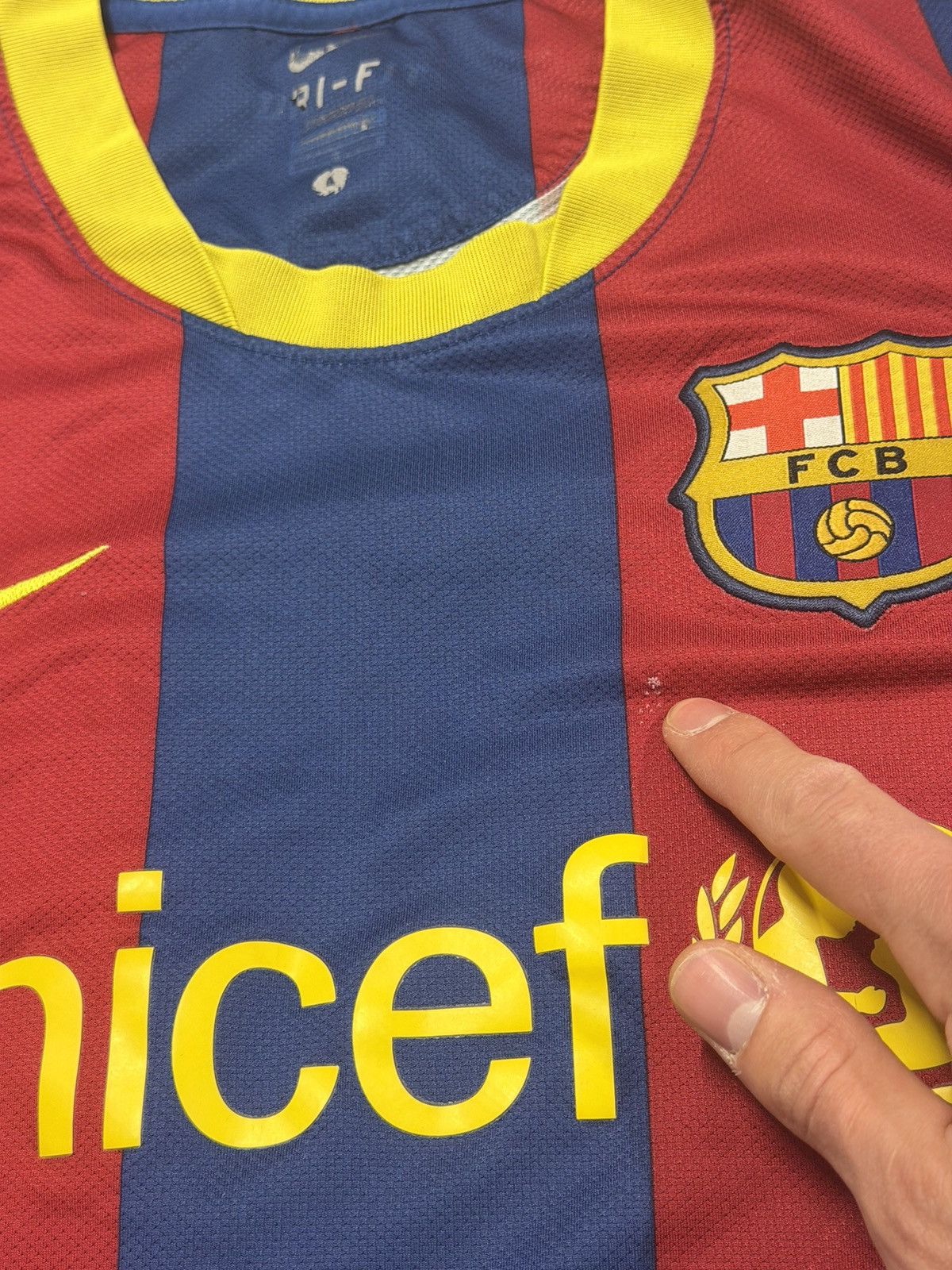 Nike 2010-2011 FC Barcelona Home Shirt Nike Size US L / EU 52-54 / 3 - 2 Thumbnail
