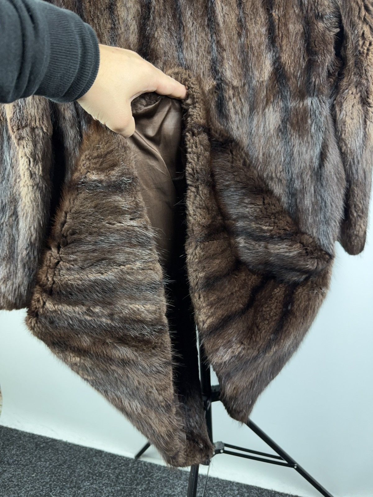 Japanese Brand Vintage Real Mink Fur Coat Brown Classic Long Jacket Size M / US 6-8 / IT 42-44 - 16 Thumbnail