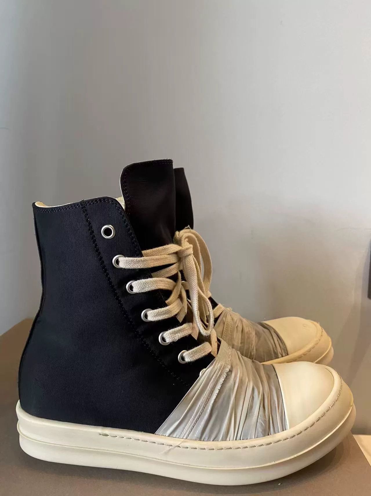 Rick Owens Rick Owens White Hoodie 37 Men Size US S / EU 44-46 / 1 - 1 Thumbnail
