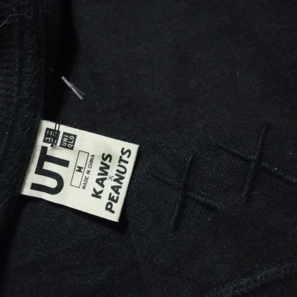 Kaws × Peanuts × Uniqlo Kaws x Peanuts Sweatshirt By Uniqlo 🎌 Size US S / EU 44-46 / 1 - 3 Thumbnail
